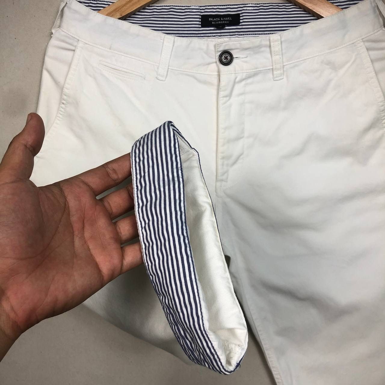 Burberry Burberry Short Pants White Size US 32 / EU 48 - 4 Thumbnail