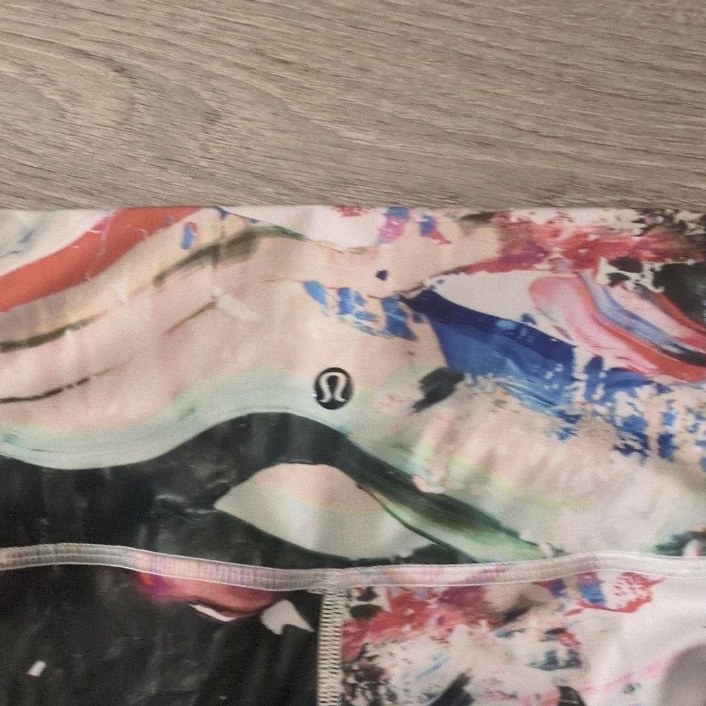 Lululemon Lululemon high times pigment wave size 4? Size 27" / US 4 / IT 40 - 6 Thumbnail