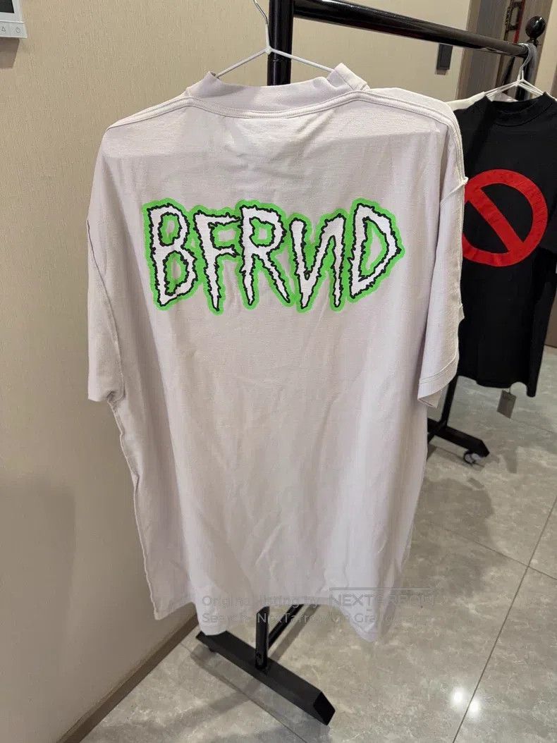 Balenciaga Balenciaga White T-Shirt Size US S / EU 44-46 / 1 - 2 Thumbnail