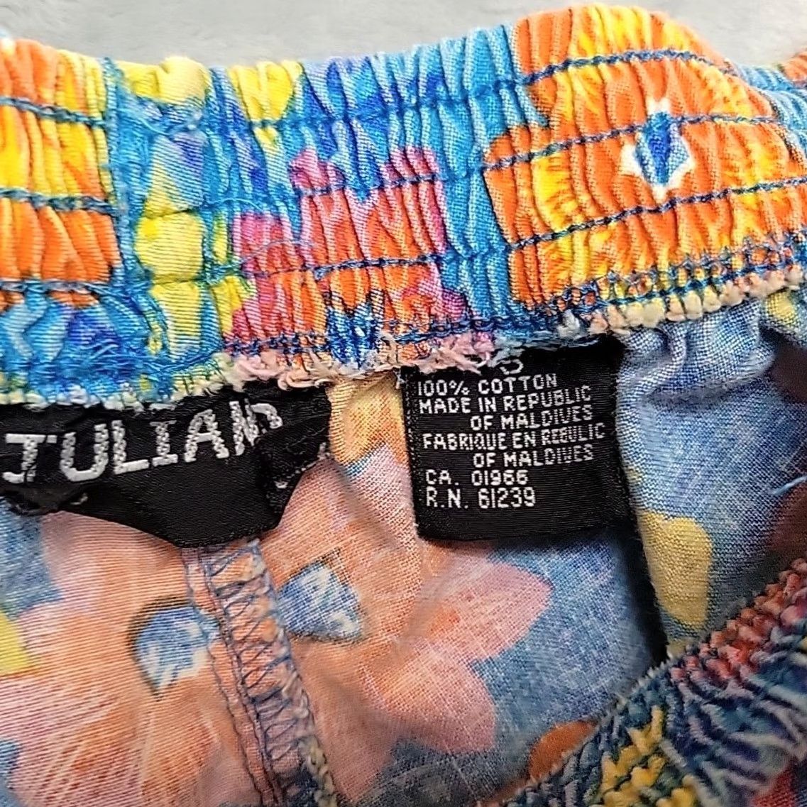 Vintage VTG Juliano Shorts Women S Blue Floral Hawaiian Tropical Elastic Waist Retro Pockets Casual Size 28" / US 6 / IT 42 - 3 Thumbnail