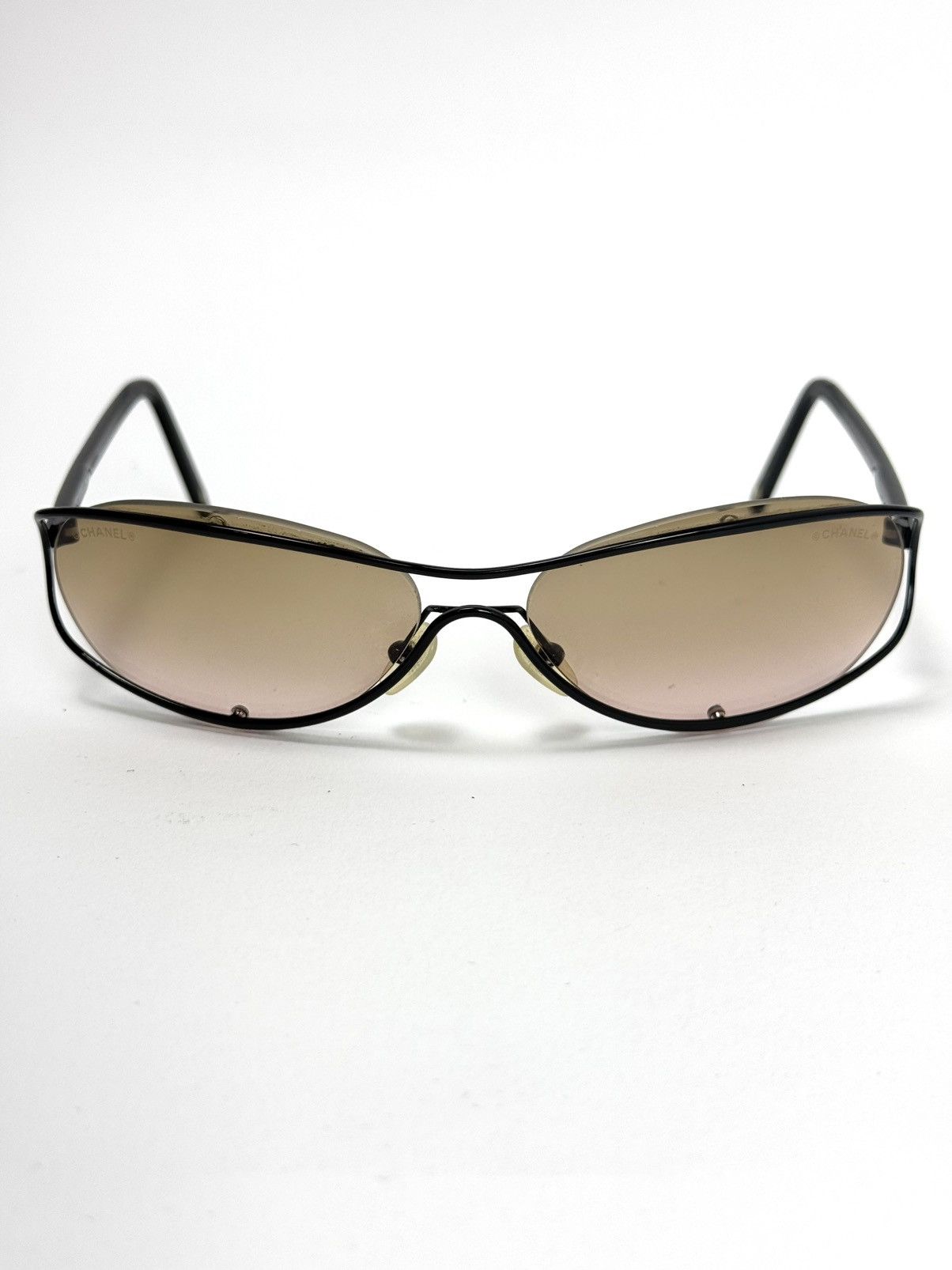 Chanel VINTAGE CHANEL SUNGLASSES Size ONE SIZE - 2 Thumbnail