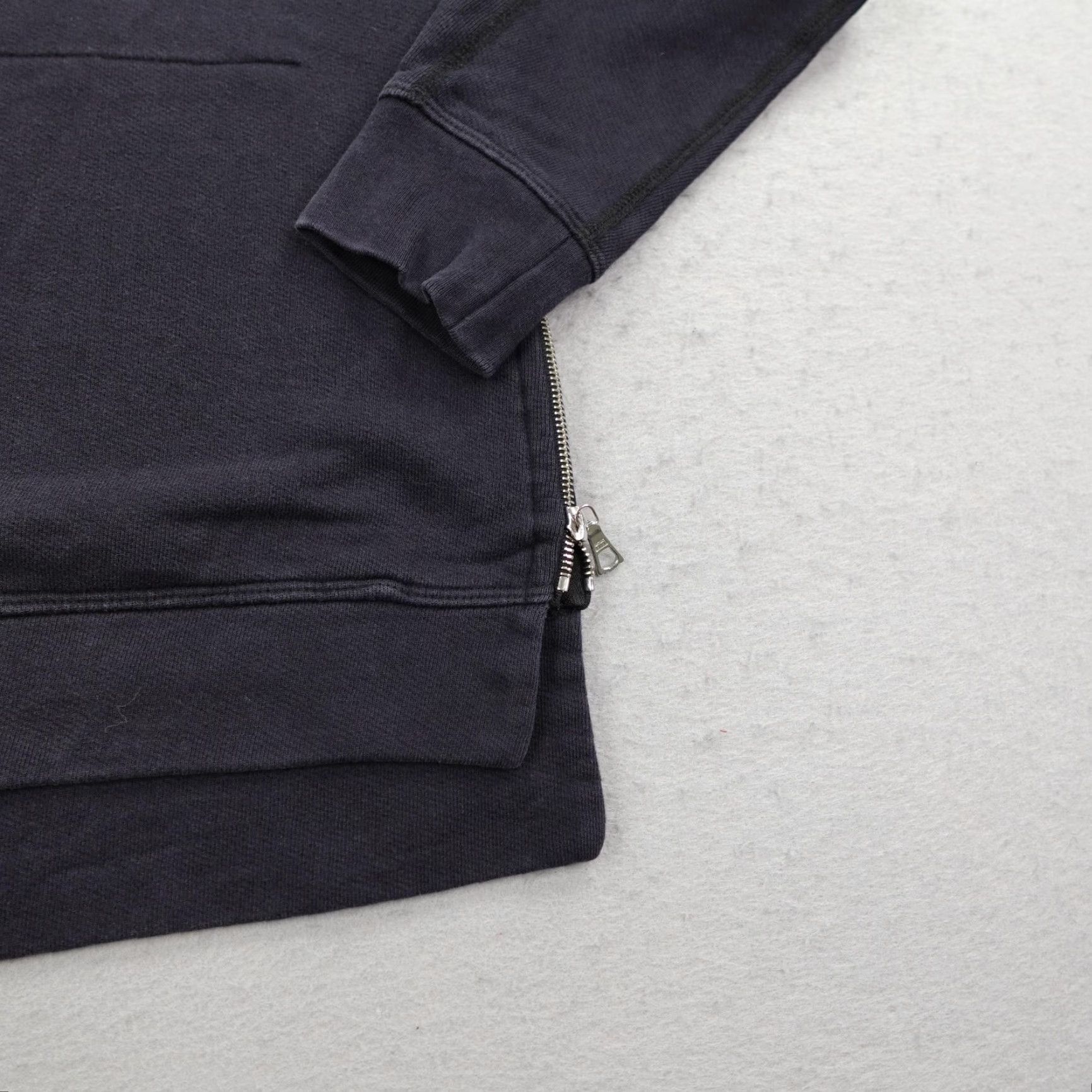 John Elliott VINTAGE John Elliott Hoodie Black Medium Pullover Side Zip Outdoor Sweatshirt Mens USA Size US M / EU 48-50 / 2 - 4 Thumbnail