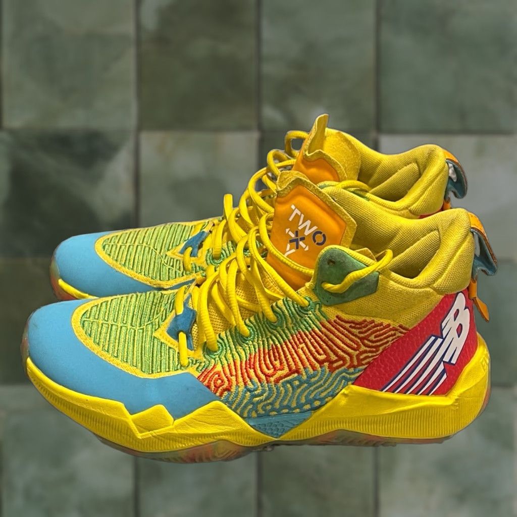 New Balance New Balance Two WXY Sz 9 Yellow Teal 2021 Size ONE SIZE - 1 Thumbnail