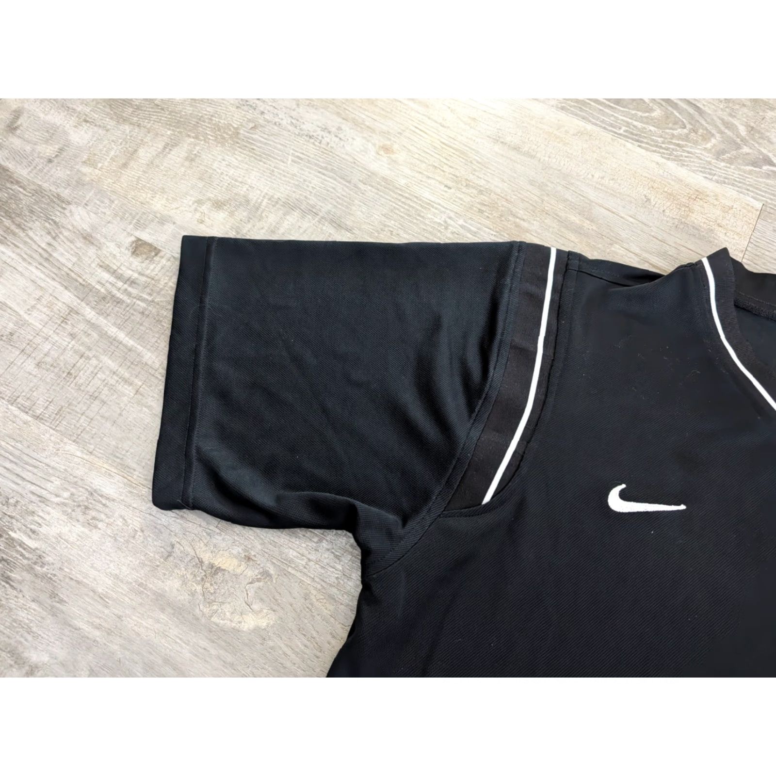 Nike VINTAGE Nike Team Shirt Mens Black Jersey Tee Shirt V-Neck Size L USA Made Size US L / EU 52-54 / 3 - 7 Thumbnail