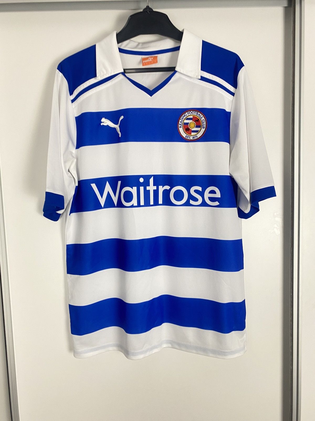 Puma Puma x Reading FC 2011 2012 11/12 vintage y2k soccer Jersey Size US L / EU 52-54 / 3 - 15 Thumbnail