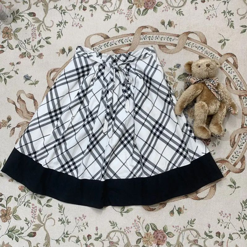 Burberry Burberry White Cotton Ladies Skirt Size 23" - 1 Thumbnail