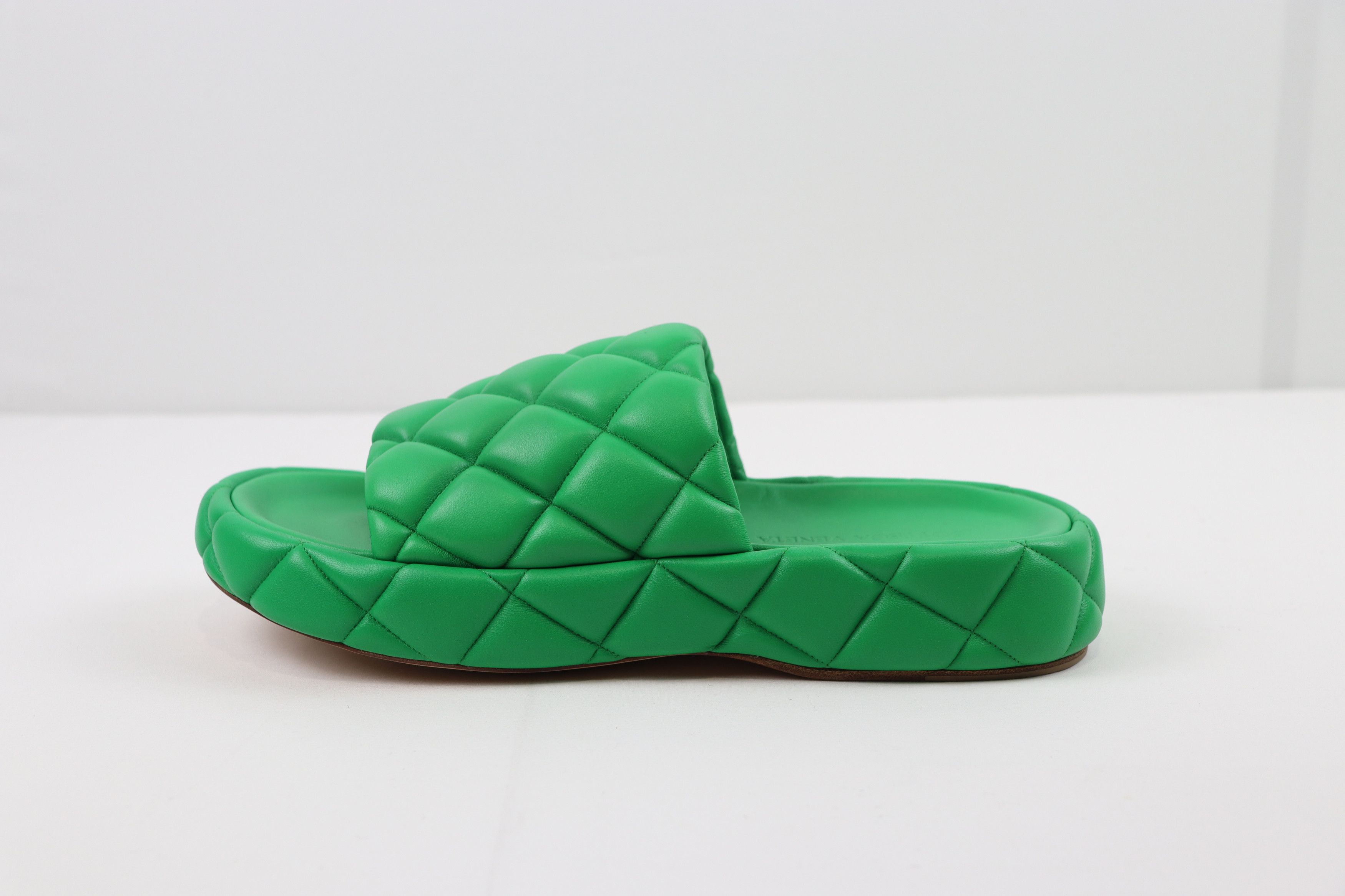 image of Bottega Veneta O1Rshd10124 Padded Sandal Nappa Matelass In Parakeet, Men's (Size 9)