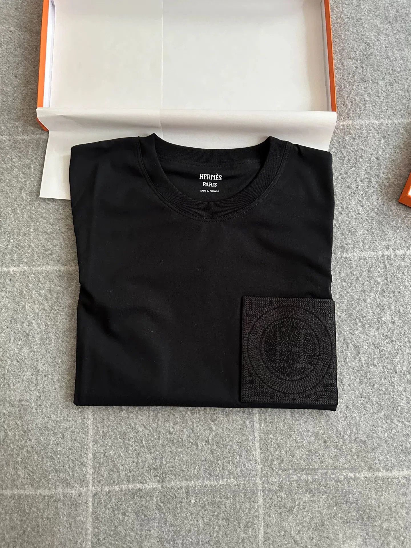 Hermes Hermes Women's Black Short Sleeve T-shirt. Size US L / EU 52-54 / 3 - 2 Thumbnail