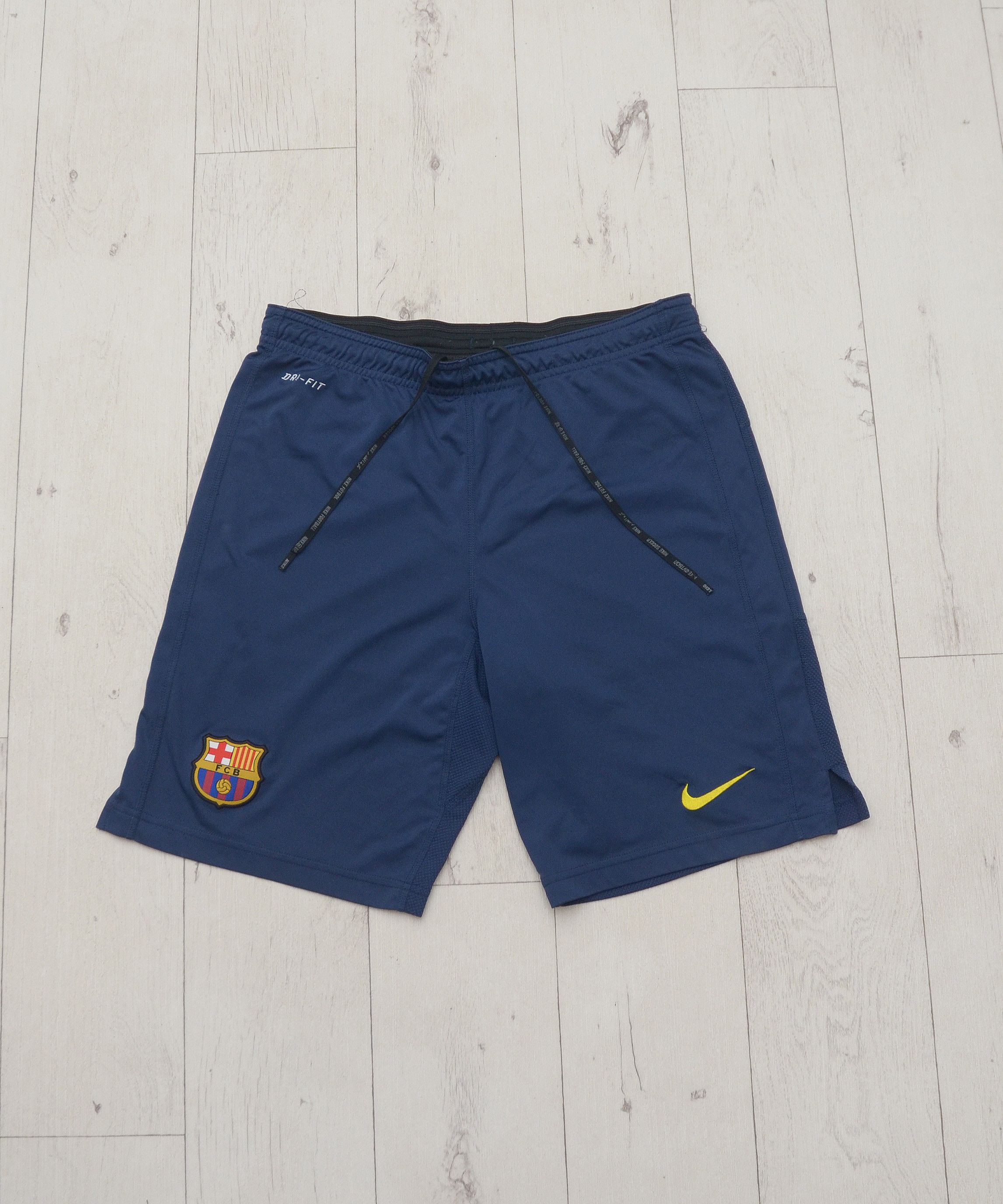 Nike Vintage Y2K Nike FC Barcelona Home Soccer Shorts Mens S Blue Size US 30 / EU 46 - 1 Thumbnail