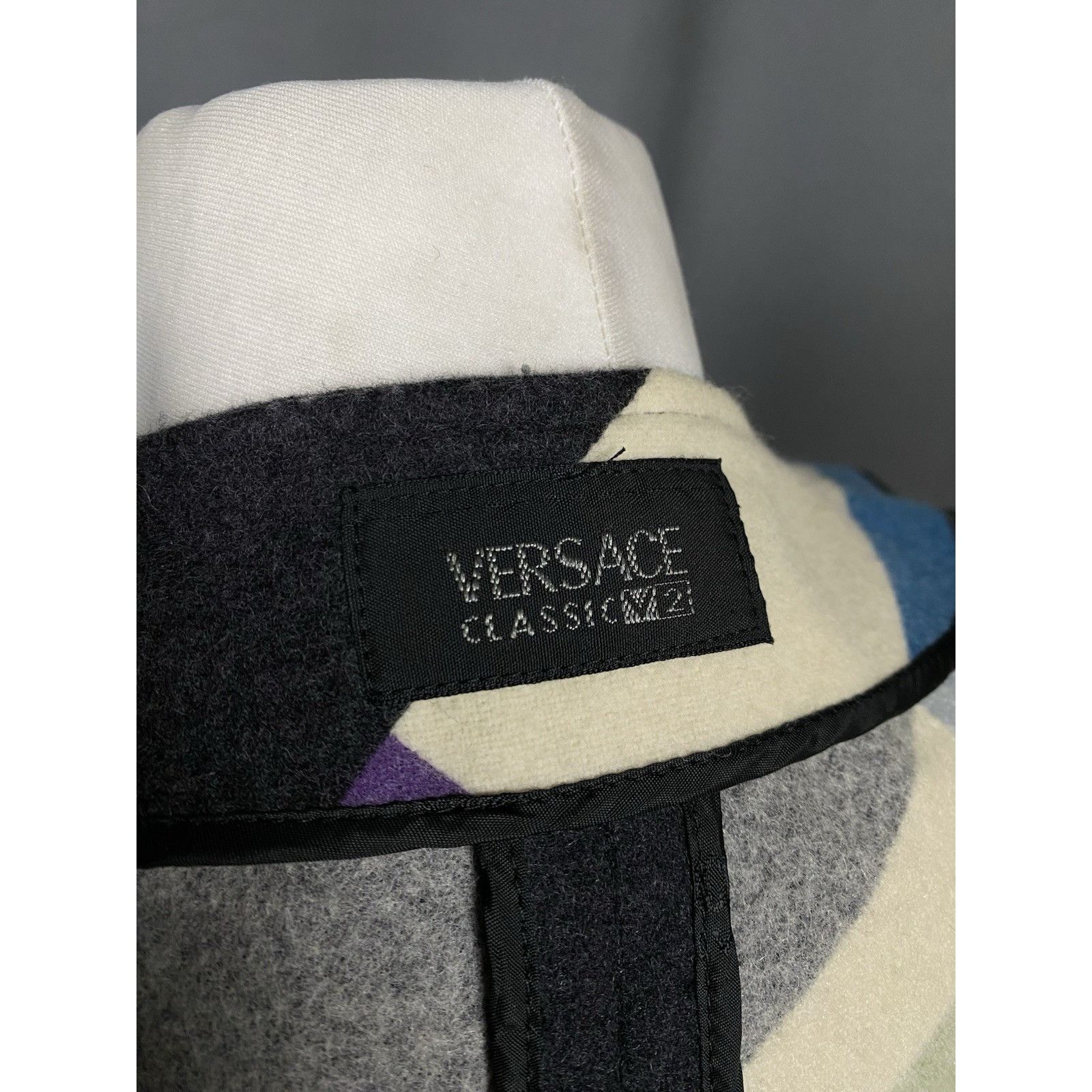 Versace Versace VTG Zip Front Multicolored Tailored Colarless Wool B Size M / US 6-8 / IT 42-44 - 9 Thumbnail
