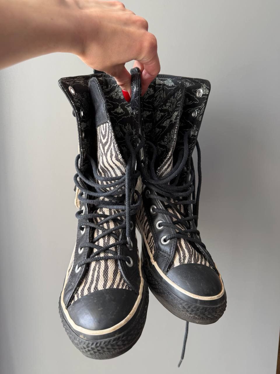 Converse Zebra Print Hi Top Converse Pocket Y2K Size US 6 / EU 39 - 12 Thumbnail