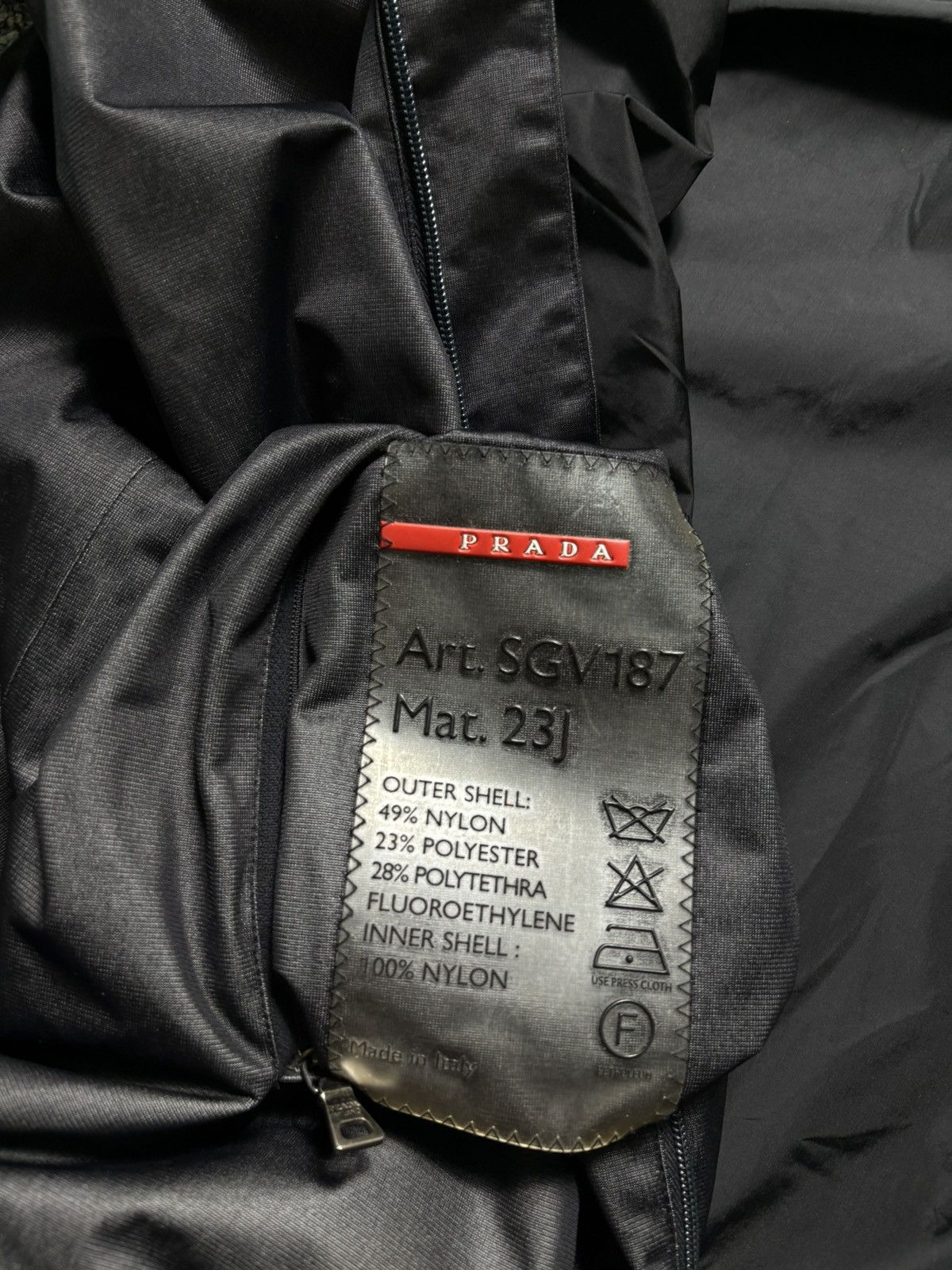 Prada Prada Sport AW99 Technical PTFE Gore-Tex Hidden Glove Jacket Size US M / EU 48-50 / 2 - 17 Thumbnail