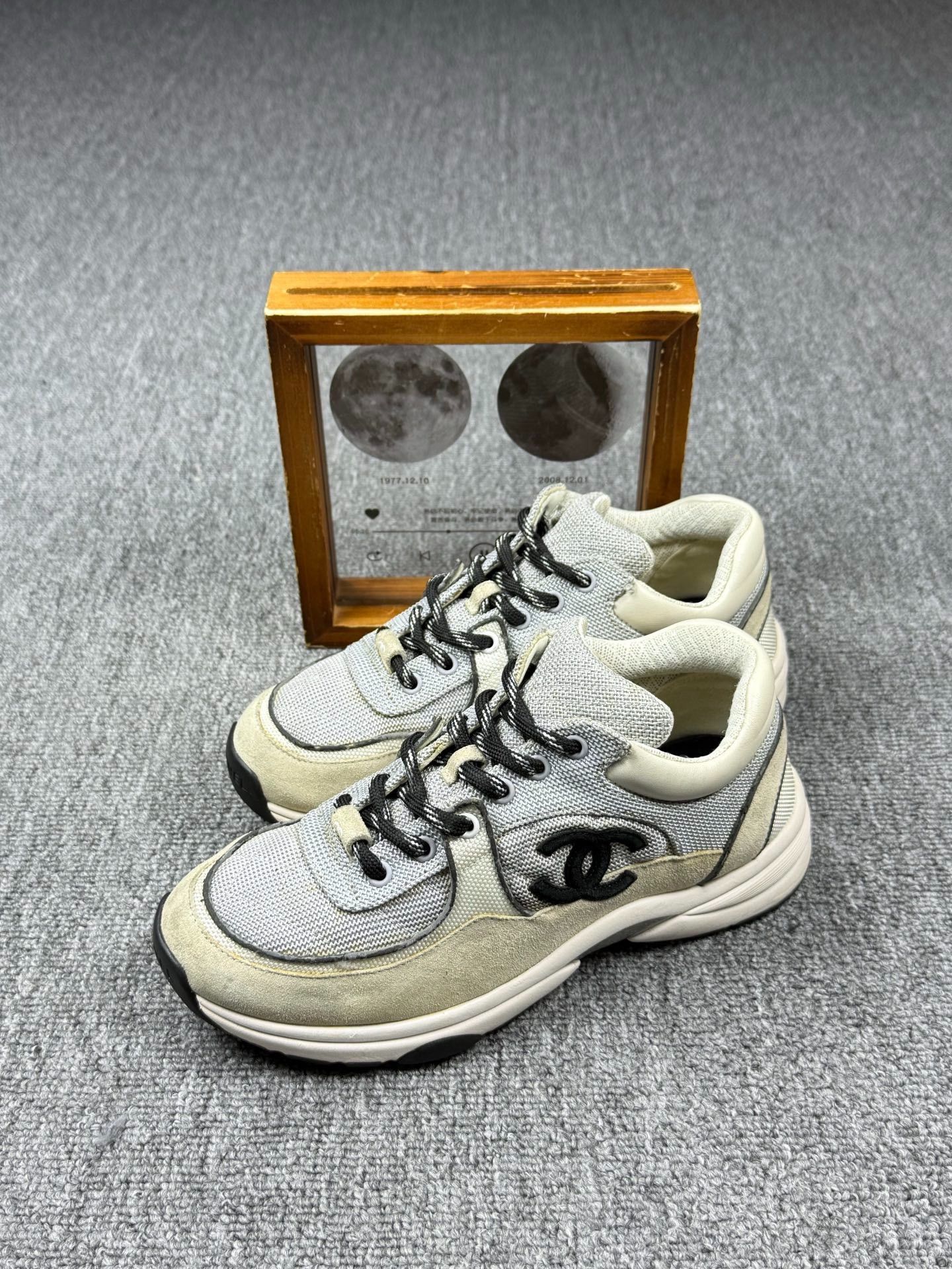 Chanel Chanel White Lowtop Sneakers it_36-5 Women Size US 6.5 / IT 36.5 - 1 Thumbnail