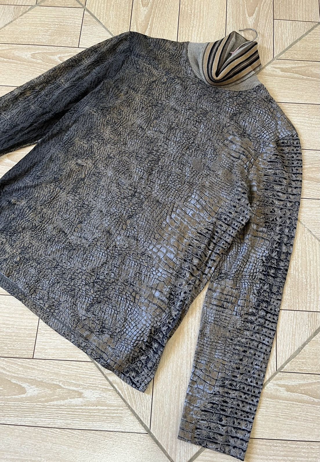 Roberto Cavalli Roberto Cavalli class snake/crocodile top Size US M / EU 48-50 / 2 - 11 Thumbnail