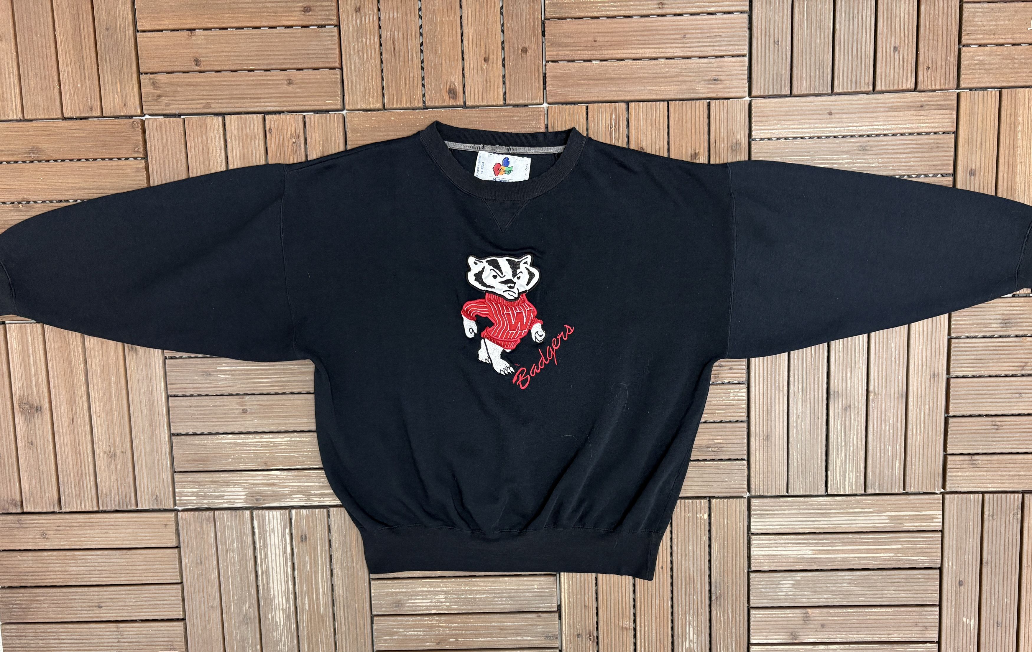 Vintage Wisconsin Badgers Stitched Vintage Crewneck Sweater Size US XL / EU 56 / 4 - 5 Thumbnail