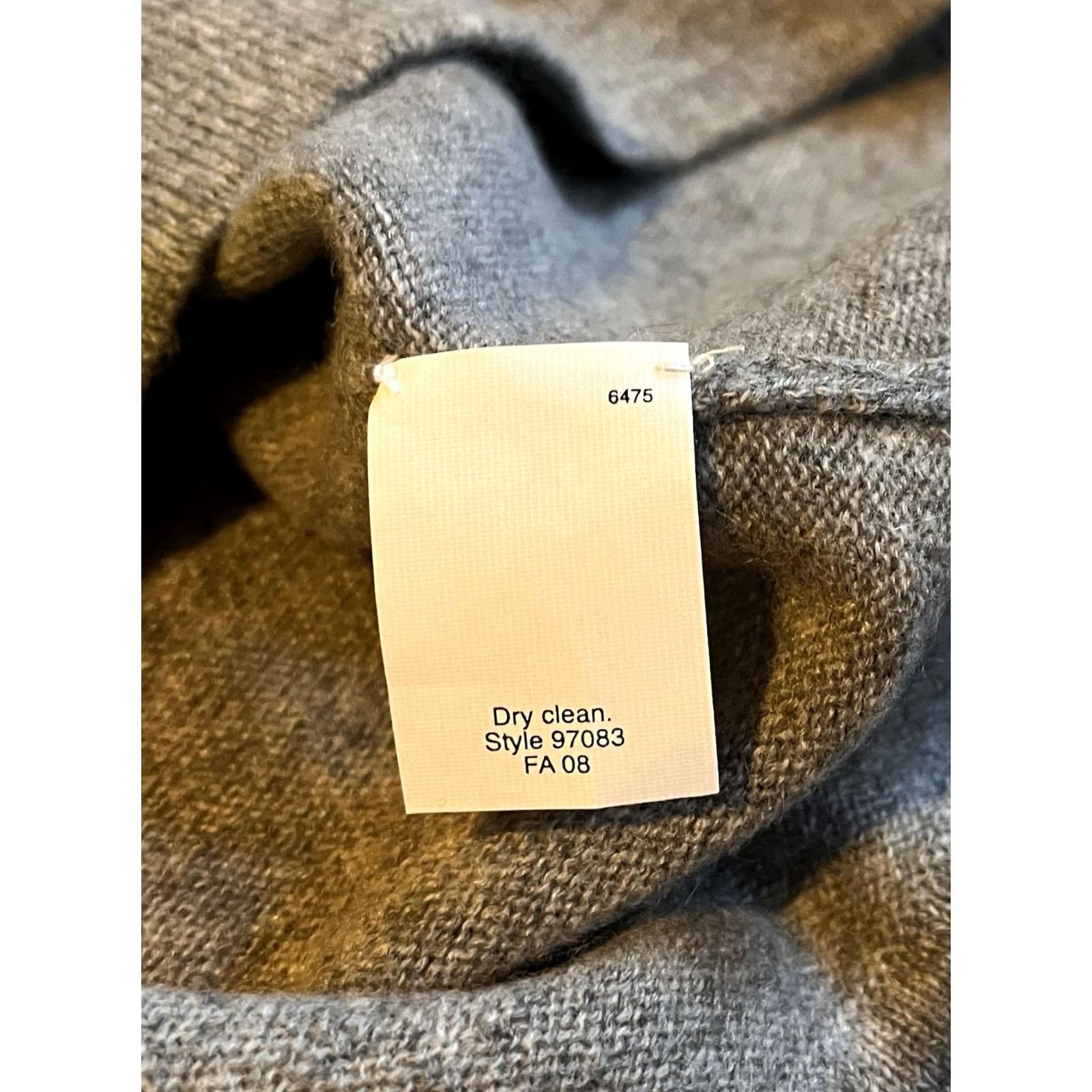 J.Crew J.CREW Preferita 100% Cashmere Deep V-Neck Sweater Vest Women’s Small Gray Vest, 100% Cashmere, Gray, S, Women, V-Neck, Sleeveless, Solid, Regular Fit Size S / US 4 / IT 40 - 5 Thumbnail