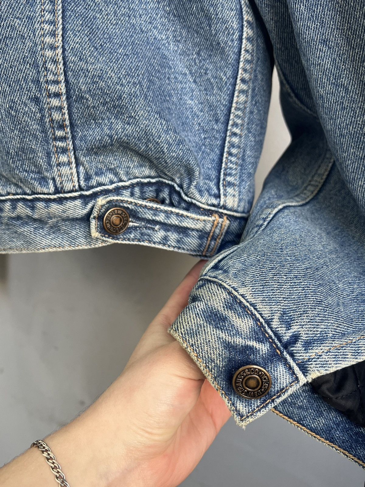 Levi's Vintage 90s Levis trucker jacket leather collar retro Size US M / EU 48-50 / 2 - 9 Thumbnail