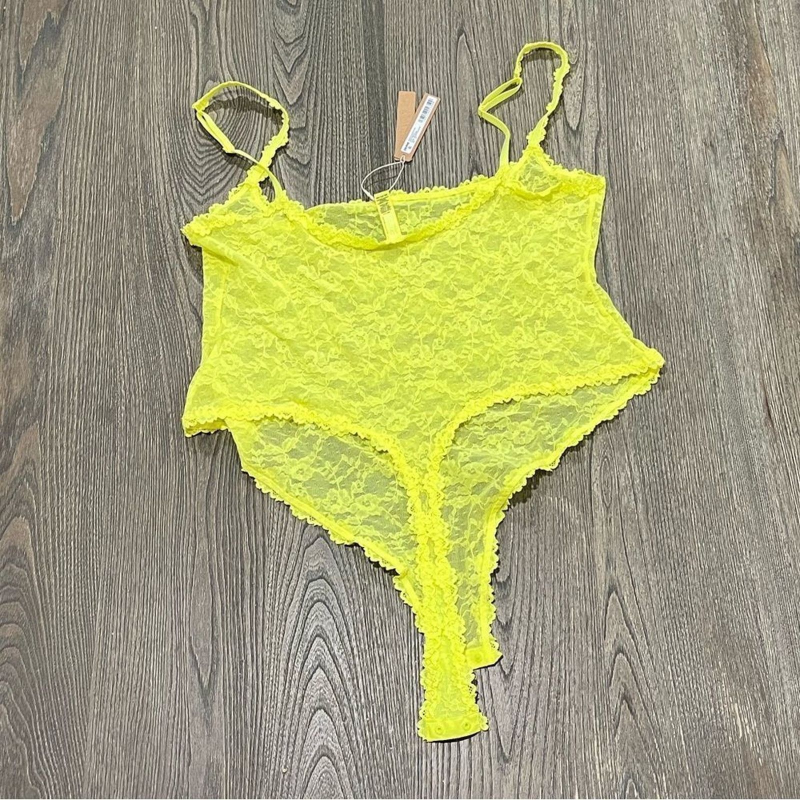 SKIMS NWT Skims Stretch Lace Bodysuit Yellow Highlighter 3X Size 3XL / US 20-22 - 5 Thumbnail