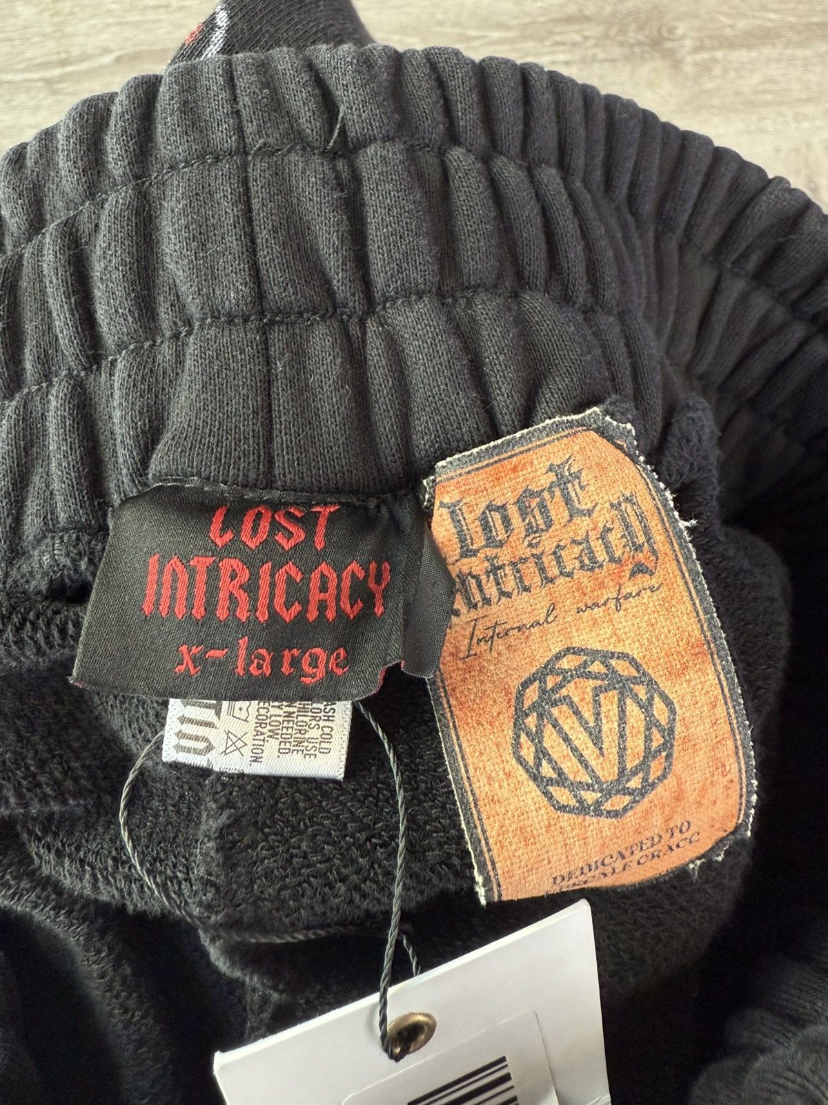 LOST INTRICACY Lost Intricacy “Evil Wing” Size US 40 / EU 56 - 3 Thumbnail