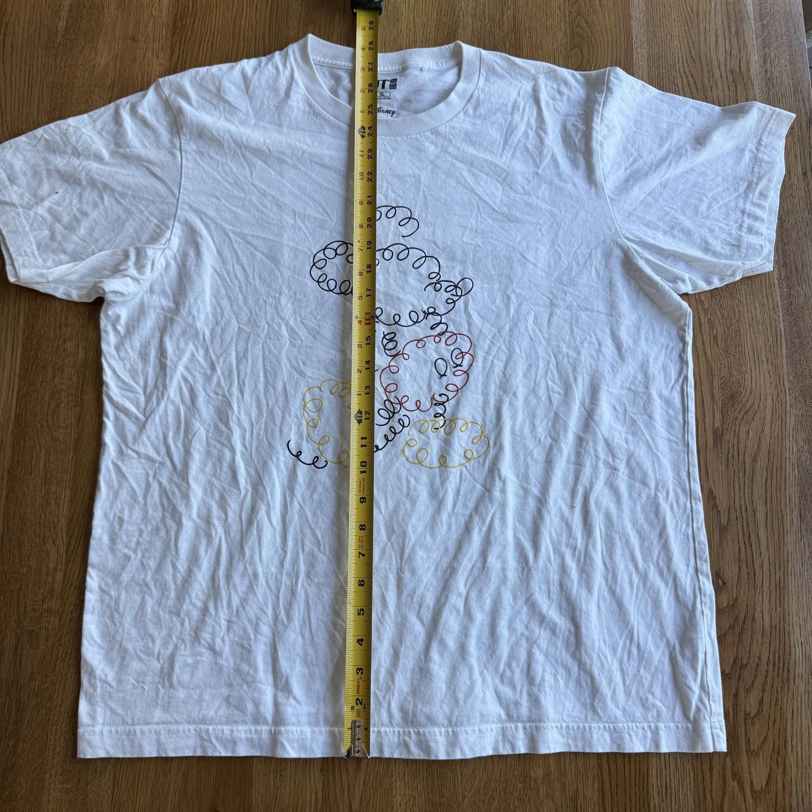 Uniqlo Uniqlo Disney Mickey Mouse Graphic T-Shirt Size XL Size US L / EU 52-54 / 3 - 3 Thumbnail