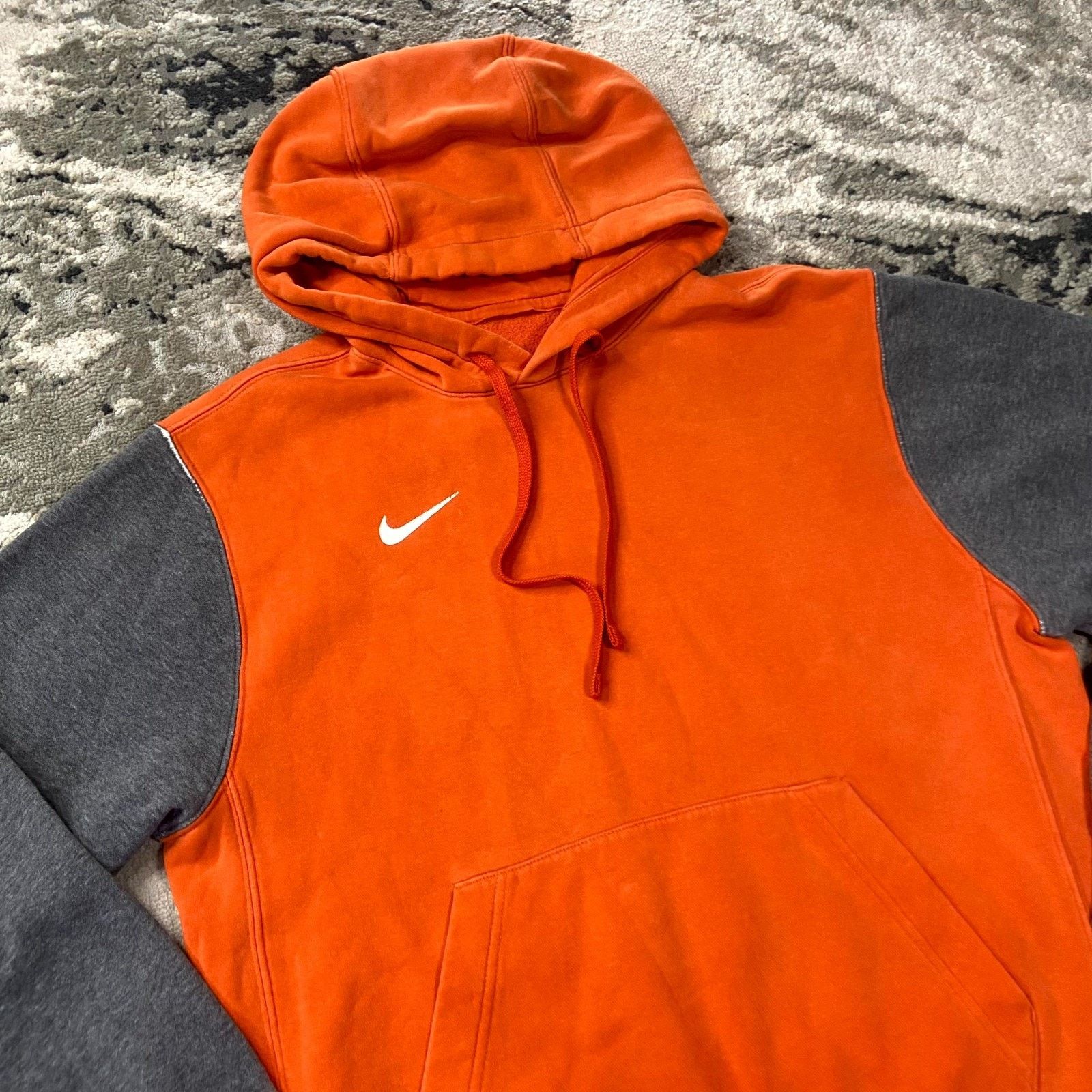 Nike Nike Hoodie Mens Small Orange Colorblock Fleece Lined Ribbed Size US S / EU 44-46 / 1 - 3 Thumbnail