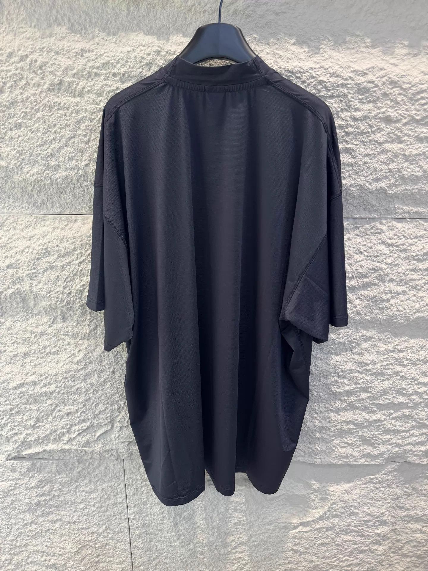 Balenciaga Balenciaga 24F Black Small Logo Unisex Short Tee S Size US S / EU 44-46 / 1 - 3 Thumbnail