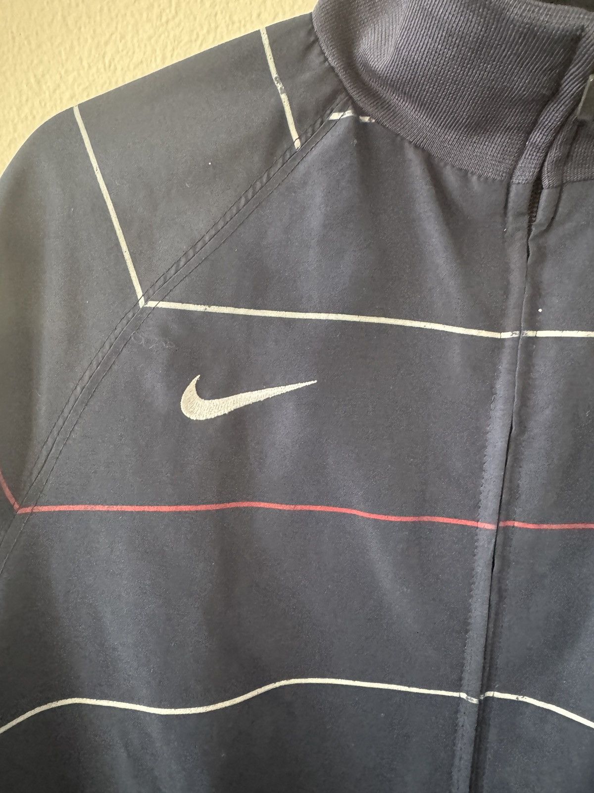 Nike Aston Villa Nike Vintage FC Training Jacket Size US L / EU 52-54 / 3 - 7 Thumbnail