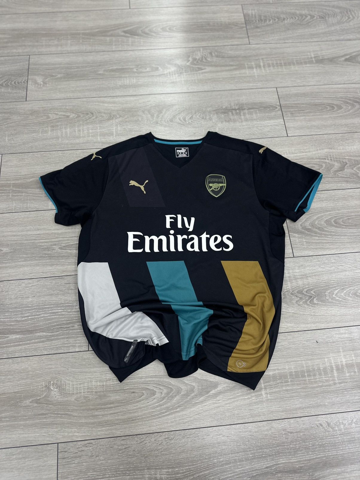 Vintage Puma Arsenal 4 Mertesacker Soccer Jersey Size US L / EU 52-54 / 3 - 2 Thumbnail