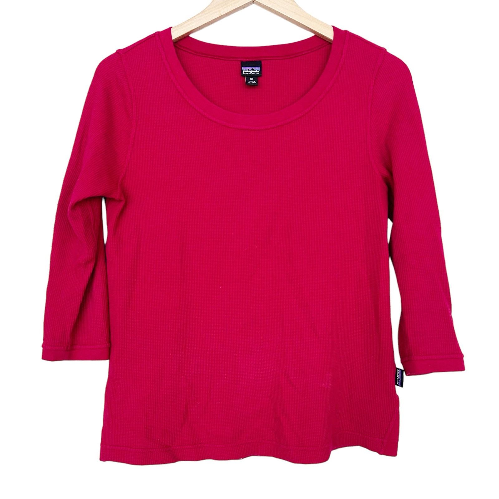 Patagonia Patagonia Red Organic Cotton Thermal 3/4 Sleeve Shirt Sz XS Size XS / US 0-2 / IT 36-38 - 1 Thumbnail