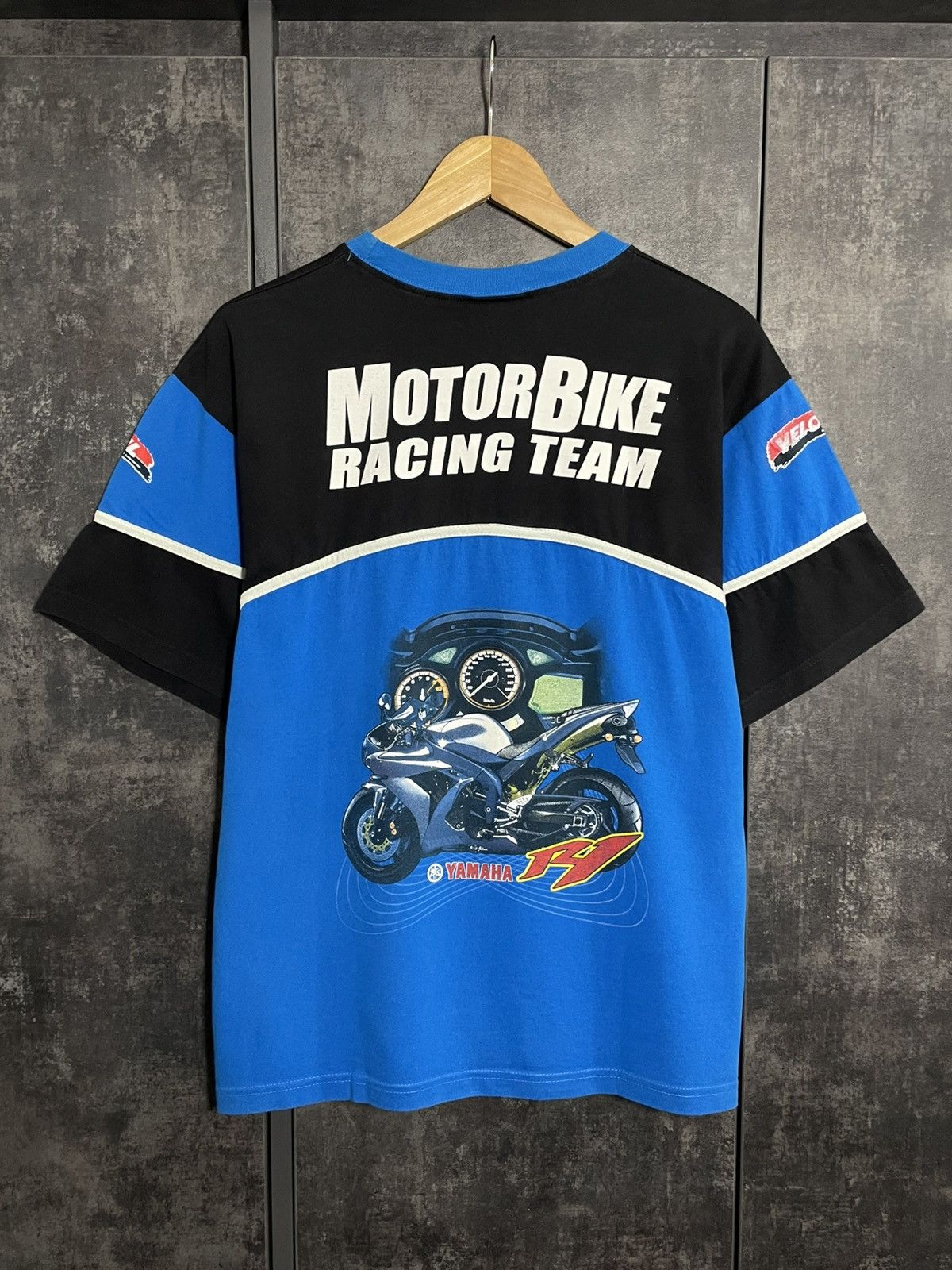 Vintage Crazy Vintage Yamaha R1 Red Bull Racing Subaru Tshirt 90s Size US L / EU 52-54 / 3 - 1 Thumbnail