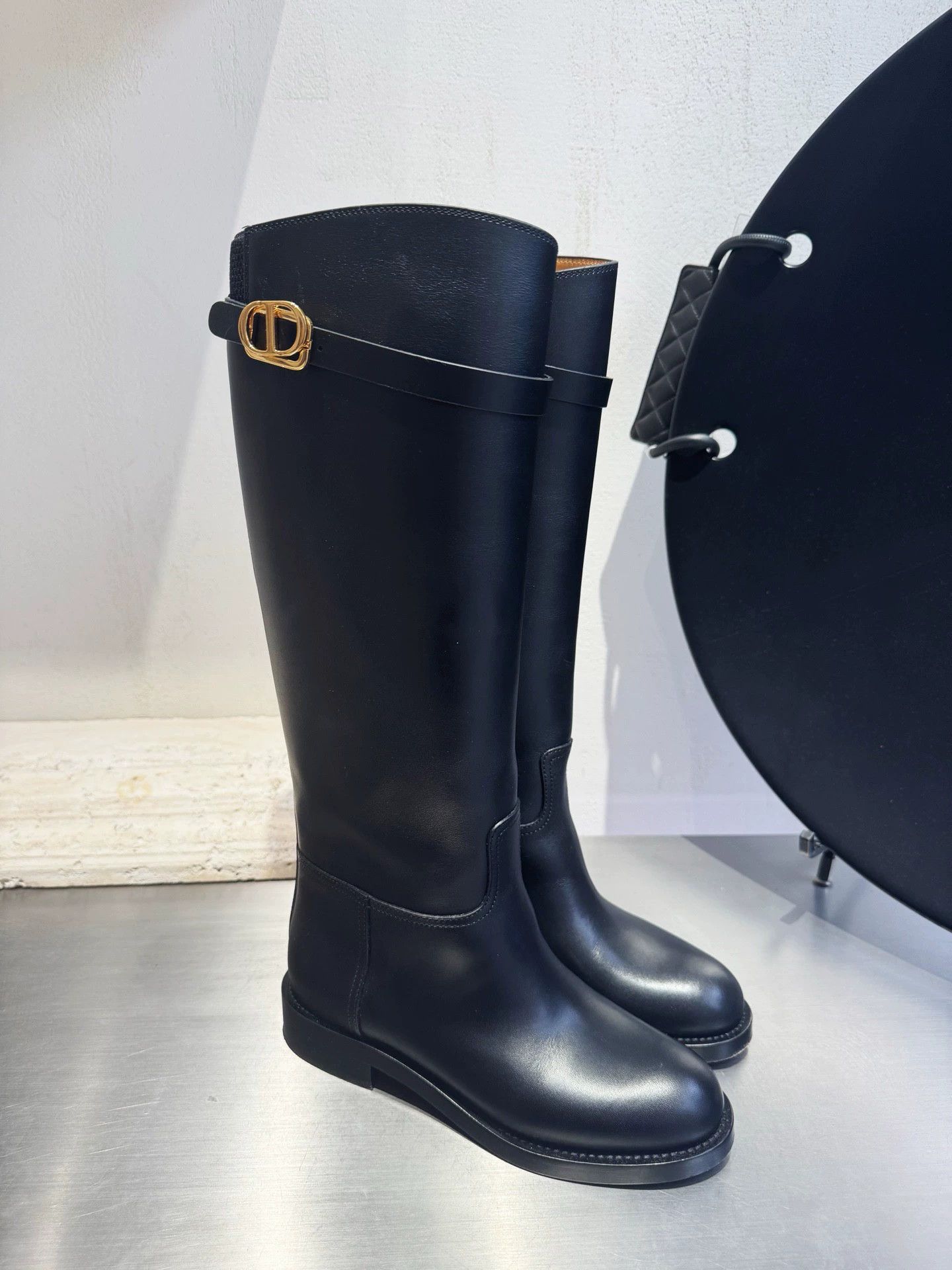 Dior Dior black CD logo knee high boots 34 used scuffs creases Size US 4 / IT 34 - 2 Thumbnail