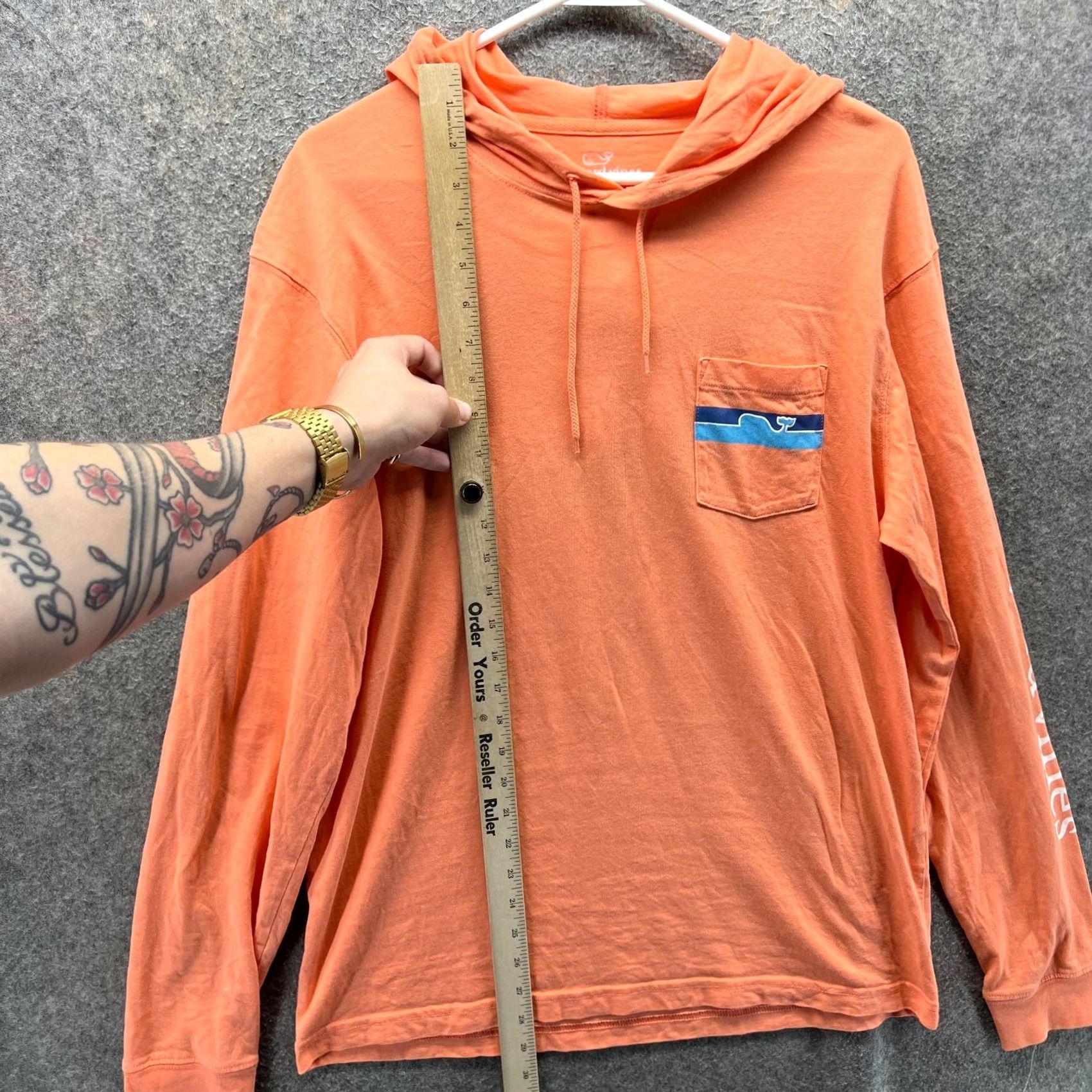 Vineyard Vines VINEYARD VINES Shirt Mens S Orange Hooded Pocket Whale Graphic Long Sleeve Size US S / EU 44-46 / 1 - 5 Thumbnail