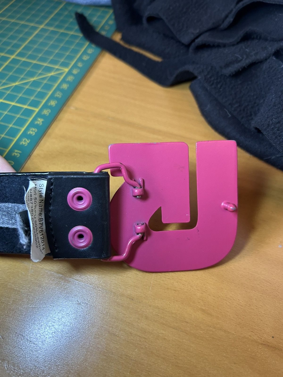 Burton Vintage Burton pink studded leather belt Size ONE SIZE - 9 Thumbnail