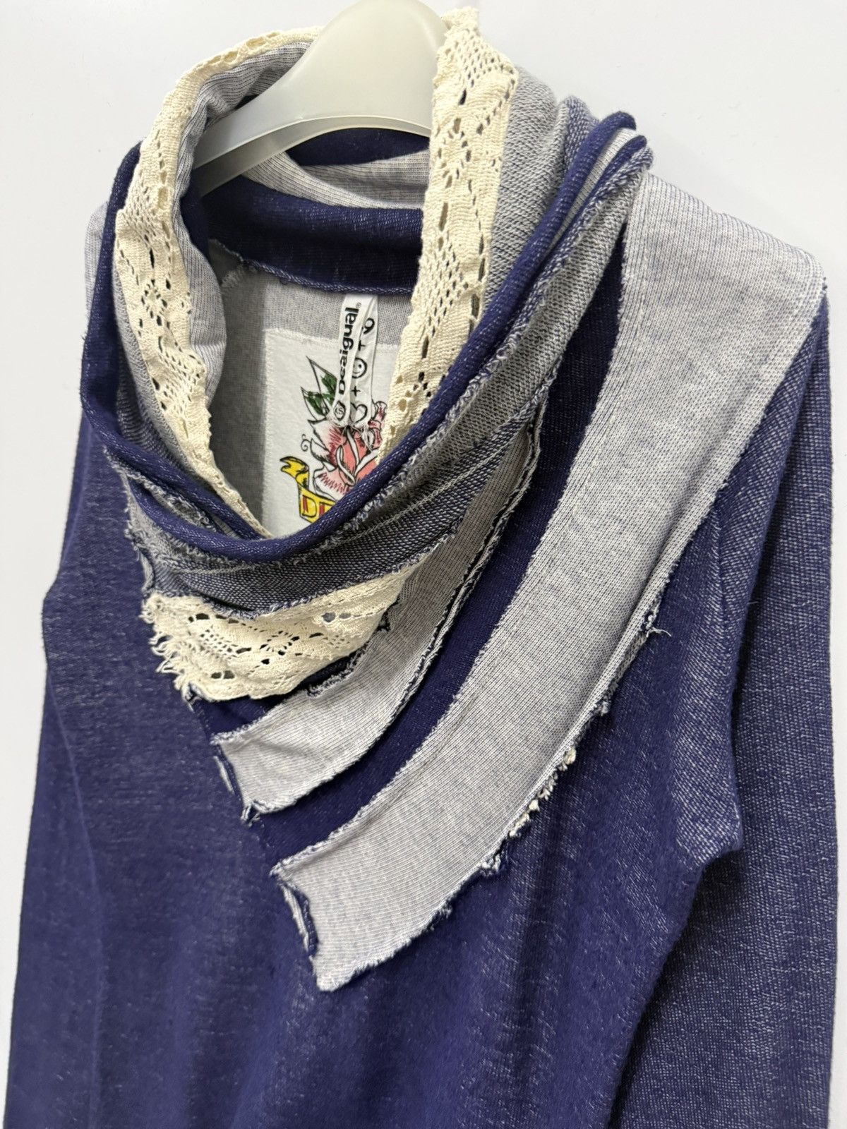 Desigual 🔥 Desigual Art Of Spanish Designer Shawl Collar soft Sweat Size XS / US 0-2 / IT 36-38 - 5 Thumbnail