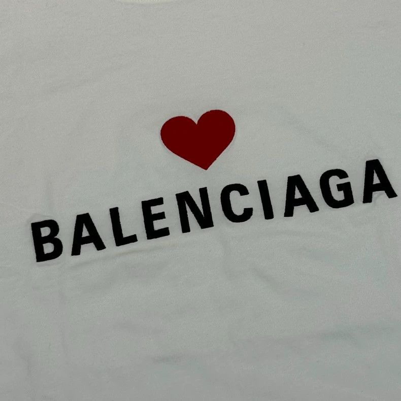 Balenciaga Balenciaga Valentine's day love logo embroidered white sho Size US M / EU 48-50 / 2 - 5 Thumbnail
