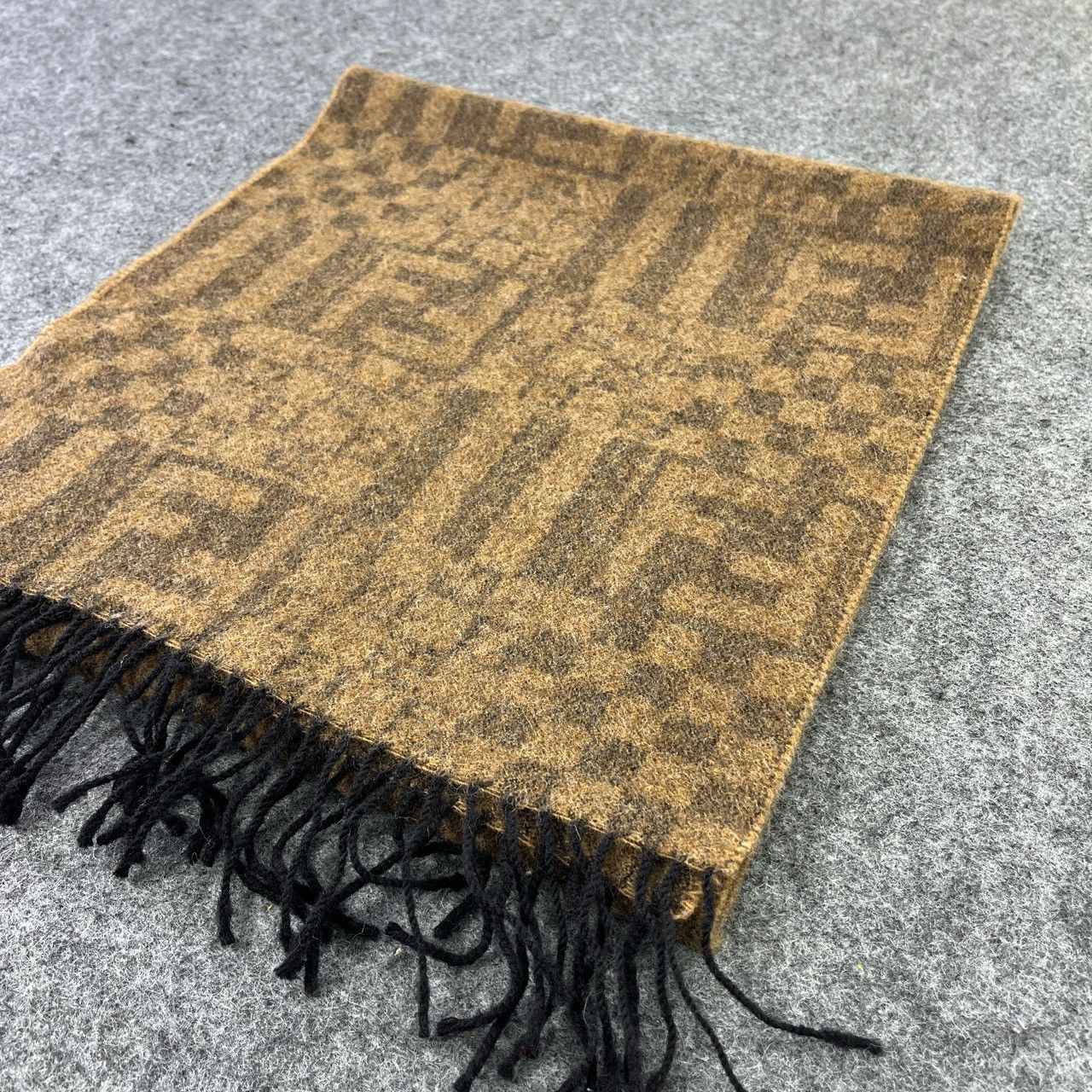 Fendi Fendi FF Logo Scarf / Muffler / Neckwear T417 Size ONE SIZE - 5 Thumbnail
