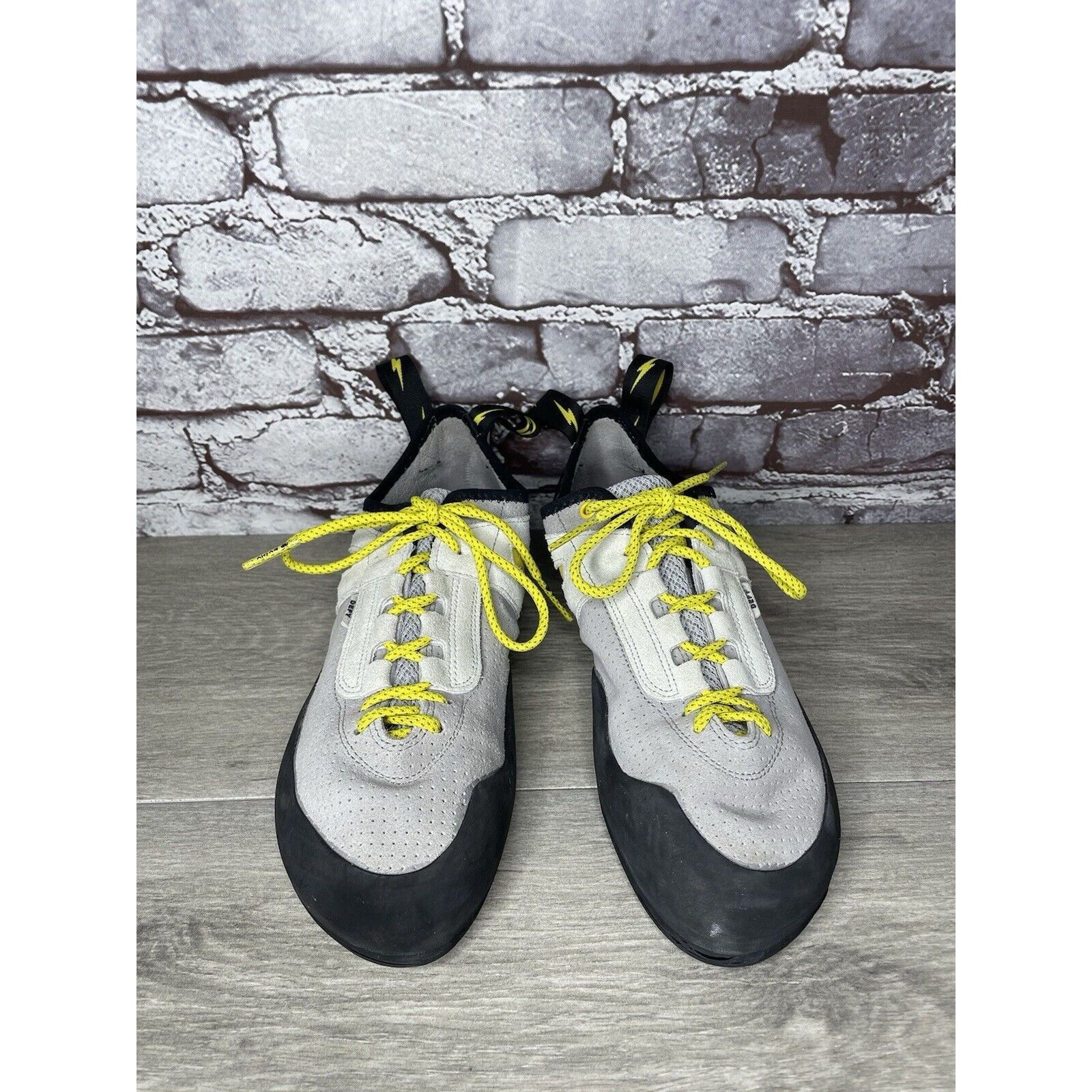 Other Evolv Defy Gray & Yellow Lace Up Climbing Shoes Fog Men Sz 1 Size US 12 / EU 45 - 20 Thumbnail