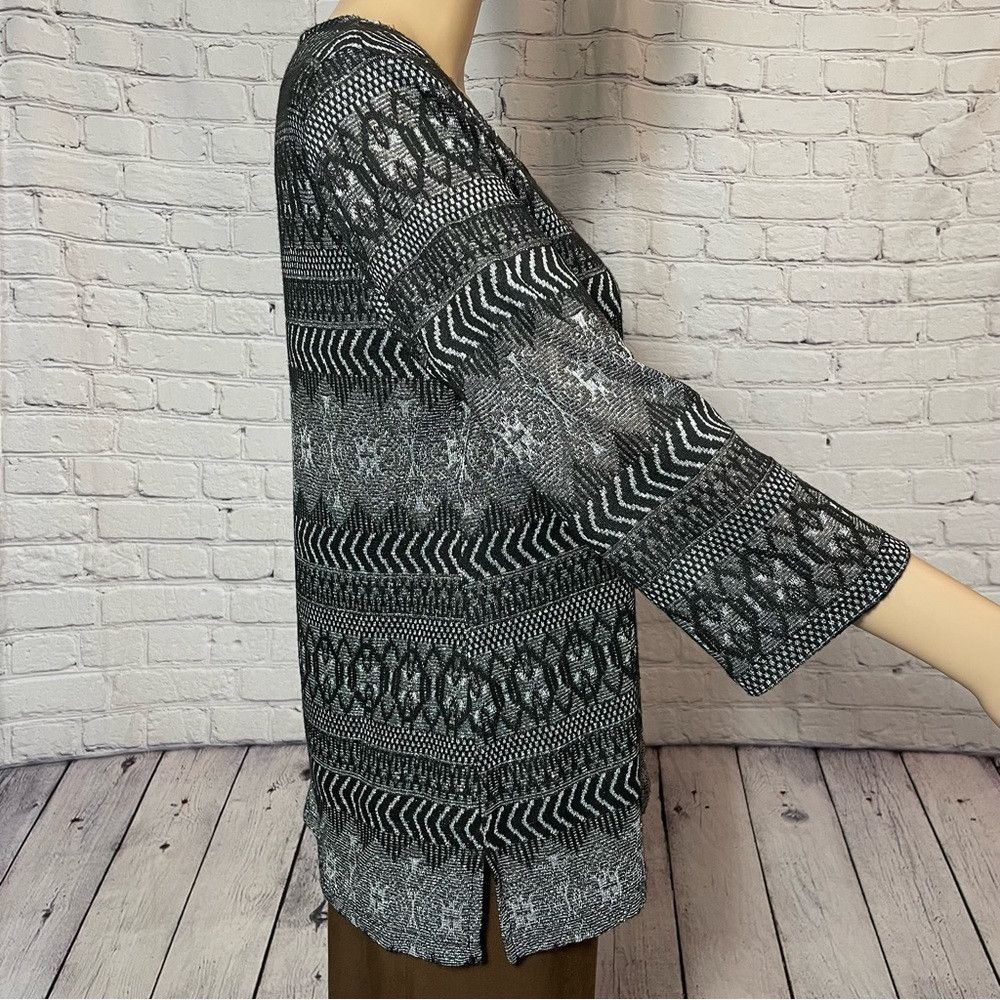 Chicos Chico's Black and Silver 3/4 Sleeve V-Neck Top Size 1 US M Size M / US 6-8 / IT 42-44 - 3 Thumbnail
