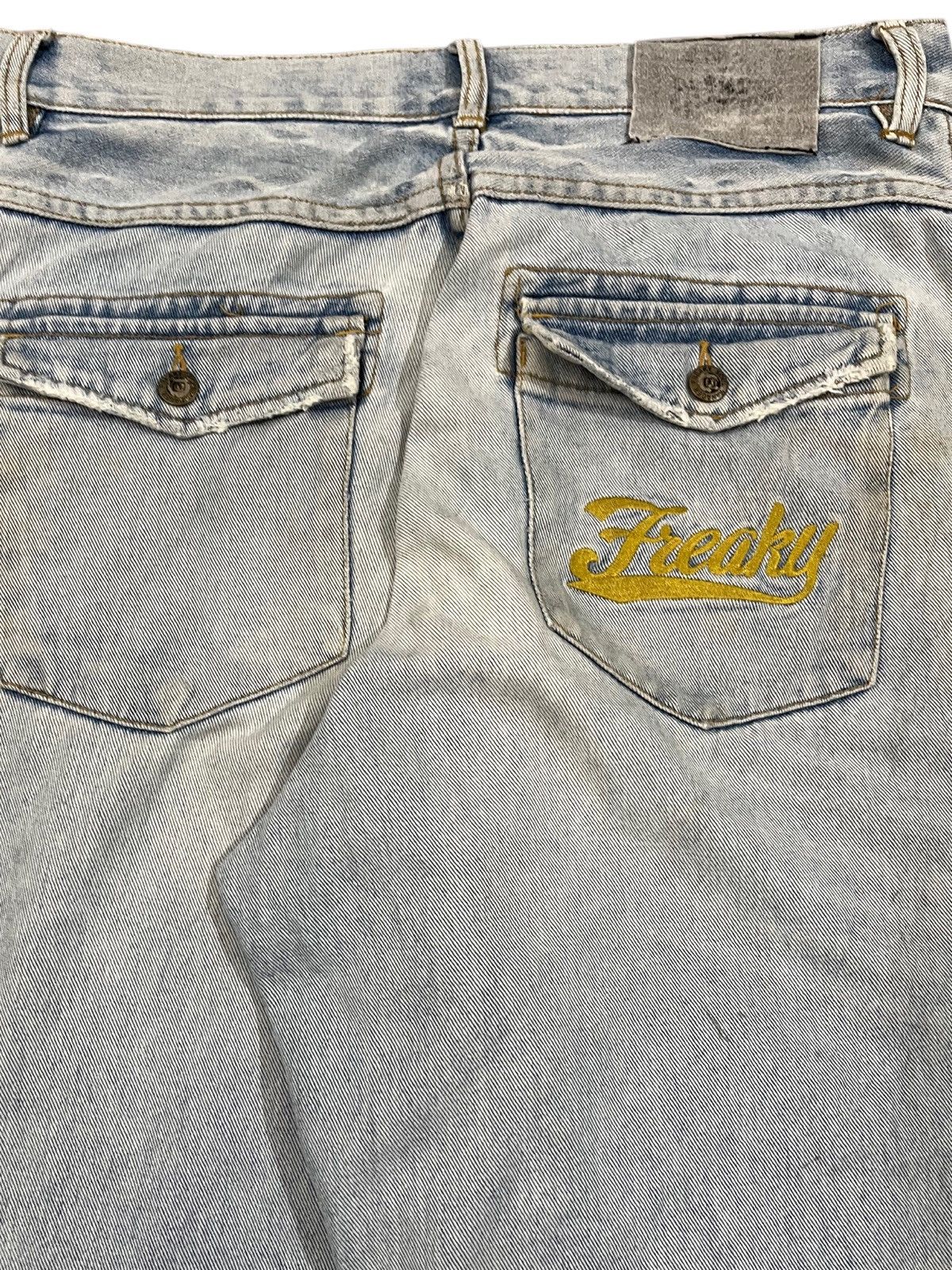 Massive Vintage MassiveBob Freaky Baggy Distressed Denim Size US 34 / EU 50 - 8 Thumbnail