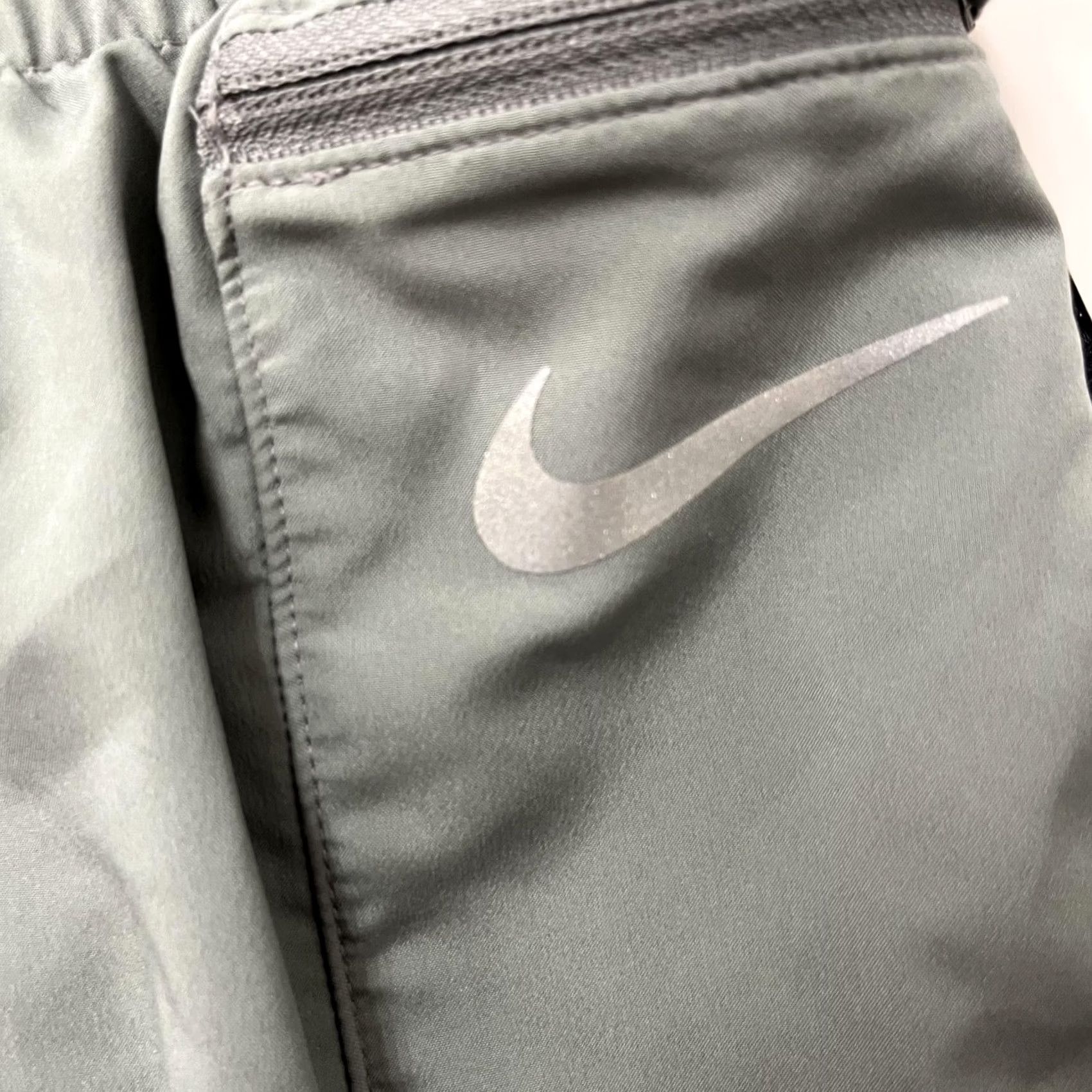 Nike Nike Shorts Womens XS Gray Dri-FIT Running Lightweight Reflective Zip Pocket Size 26" / US 2 / IT 38 - 3 Thumbnail