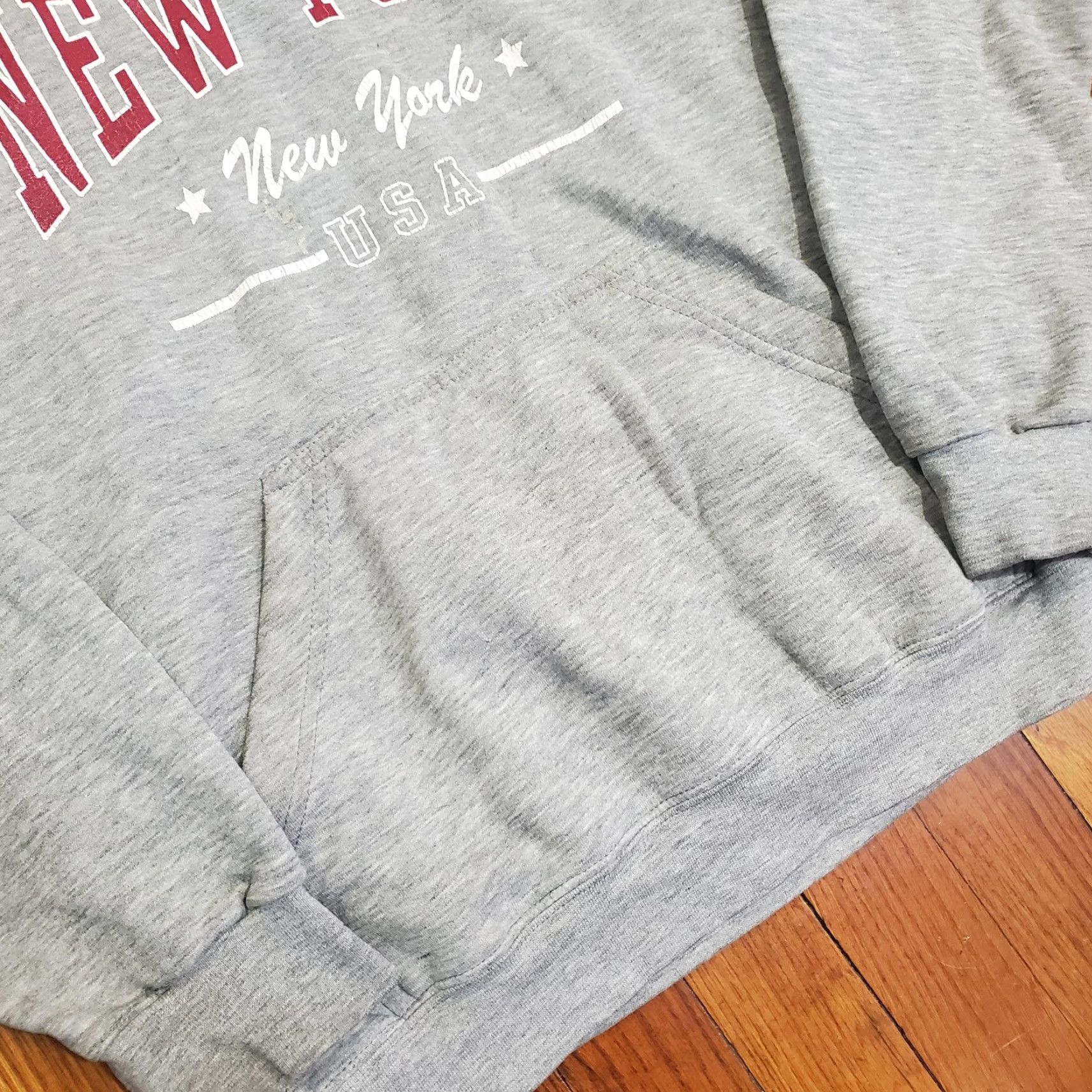Vintage Point Sportswear Hoodie Mens Medium Gray New York City Pullover Sweatshirt Graphic Print Kangaroo Pocket Size US M / EU 48-50 / 2 - 4 Thumbnail