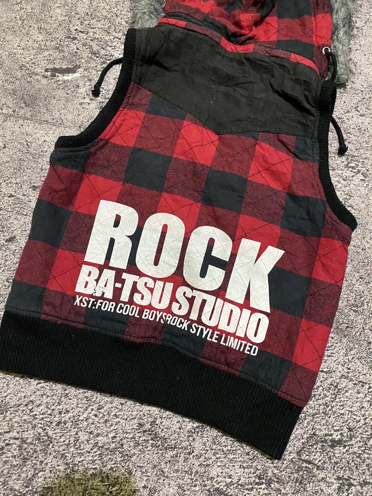 Hysteric Glamour × If Six Was Nine × Le Grande Bleu (L.G.B.) Y2k Bat-su studio skull ifsixwasnine fur vest Size US S / EU 44-46 / 1 - 4 Thumbnail