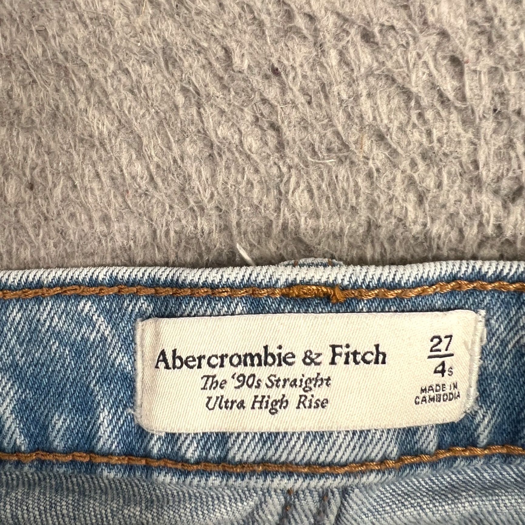 Abercrombie & Fitch Abercrombie & Fitch Ultra High Rise 90s Straight Jeans Size 00/24 Light Wash Blue 5-Pocket Womens Size 24" / US 00 / IT 34 - 6 Thumbnail