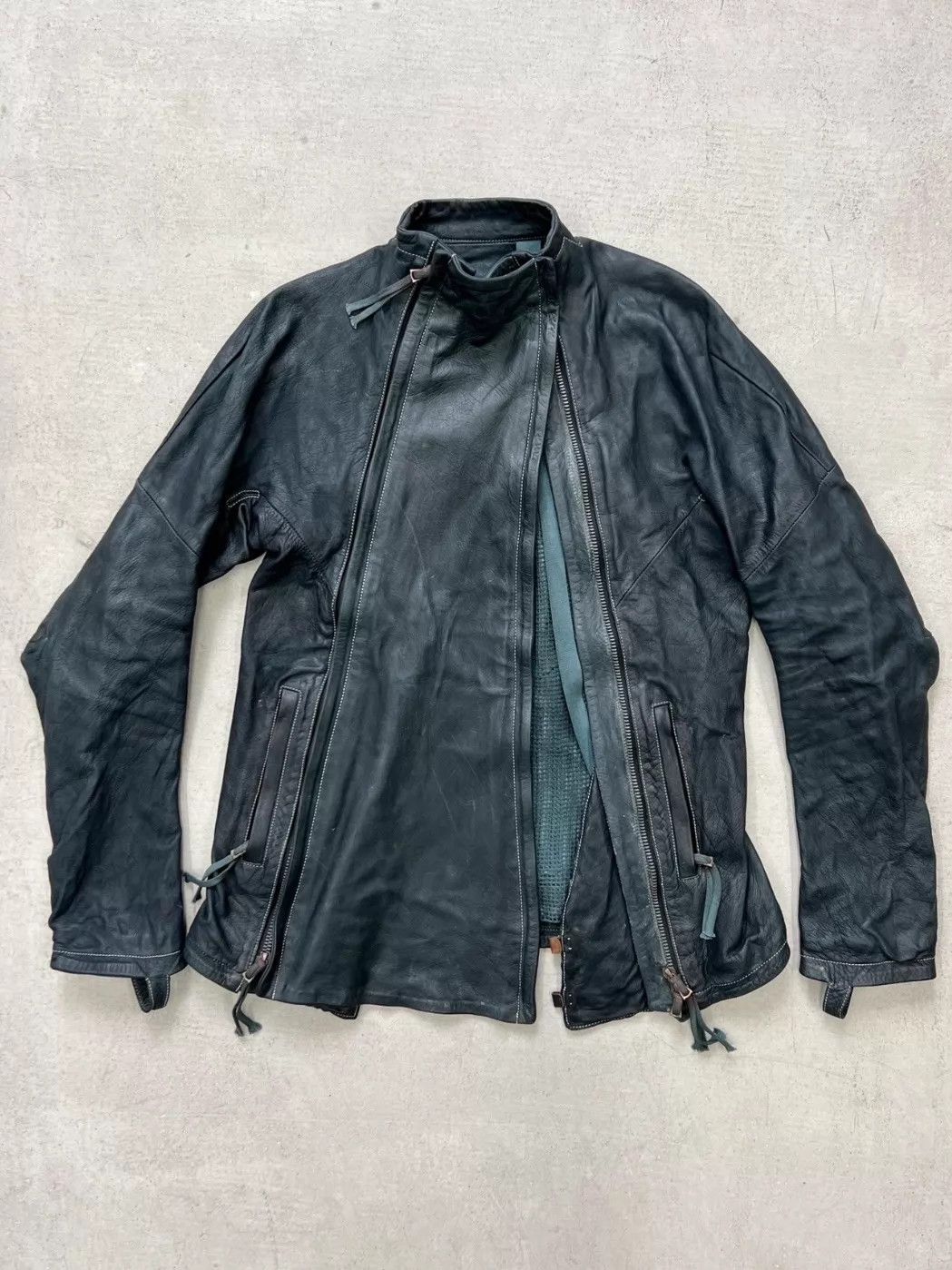 Boris Bidjan Saberi Boris Bidjan Saberi J4 Distressed Horsehide Jacket L New Size US L / EU 52-54 / 3 - 1 Thumbnail