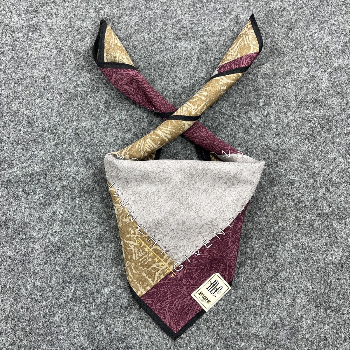 Givenchy Givenchy Handkerchief / Bandana / Neckerchief B1707 Size ONE SIZE - 4 Thumbnail