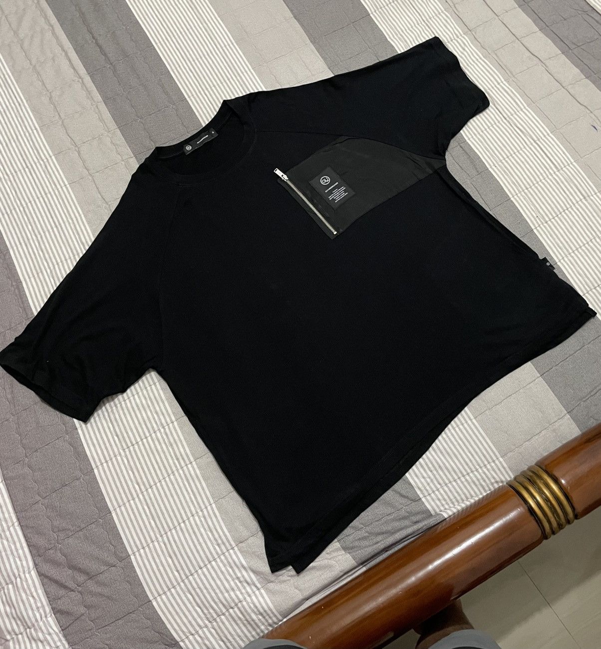 GU × Undercover LASTDROPP 🔥Tshirt GU X UNDERCOVER Size US XXL / EU 58 / 5 - 1 Thumbnail
