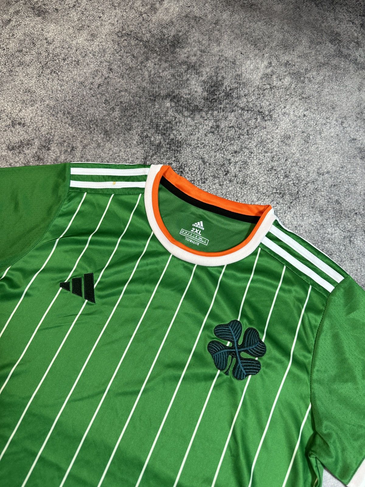 Adidas Adidas Ireland Soccer Jersey Streetwear Rare Womenswear XL Size XL / US 12-14 / IT 48-50 - 2 Thumbnail