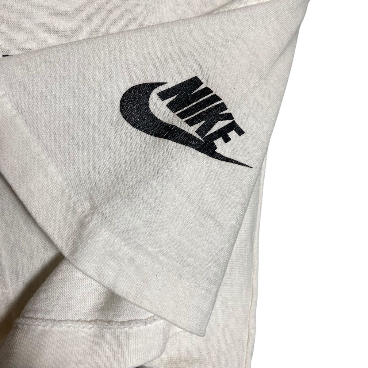 Nike Vintage 90s Nike Bo Jackson Distressed T-Shirt / Music Size US L / EU 52-54 / 3 - 3 Thumbnail