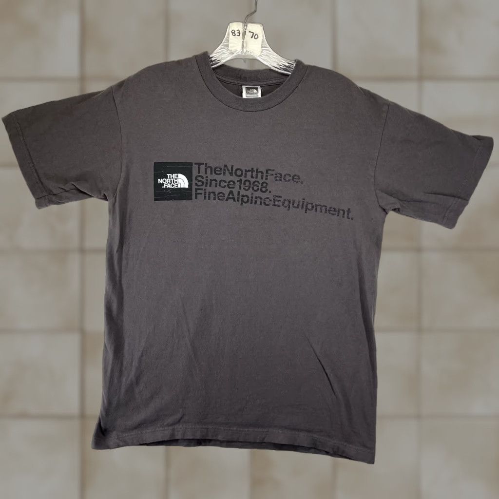 The North Face The North Face Shirt Men’s Small Dark Gray Graphic Thick Organic Cotton Blend Size US S / EU 44-46 / 1 - 1 Thumbnail