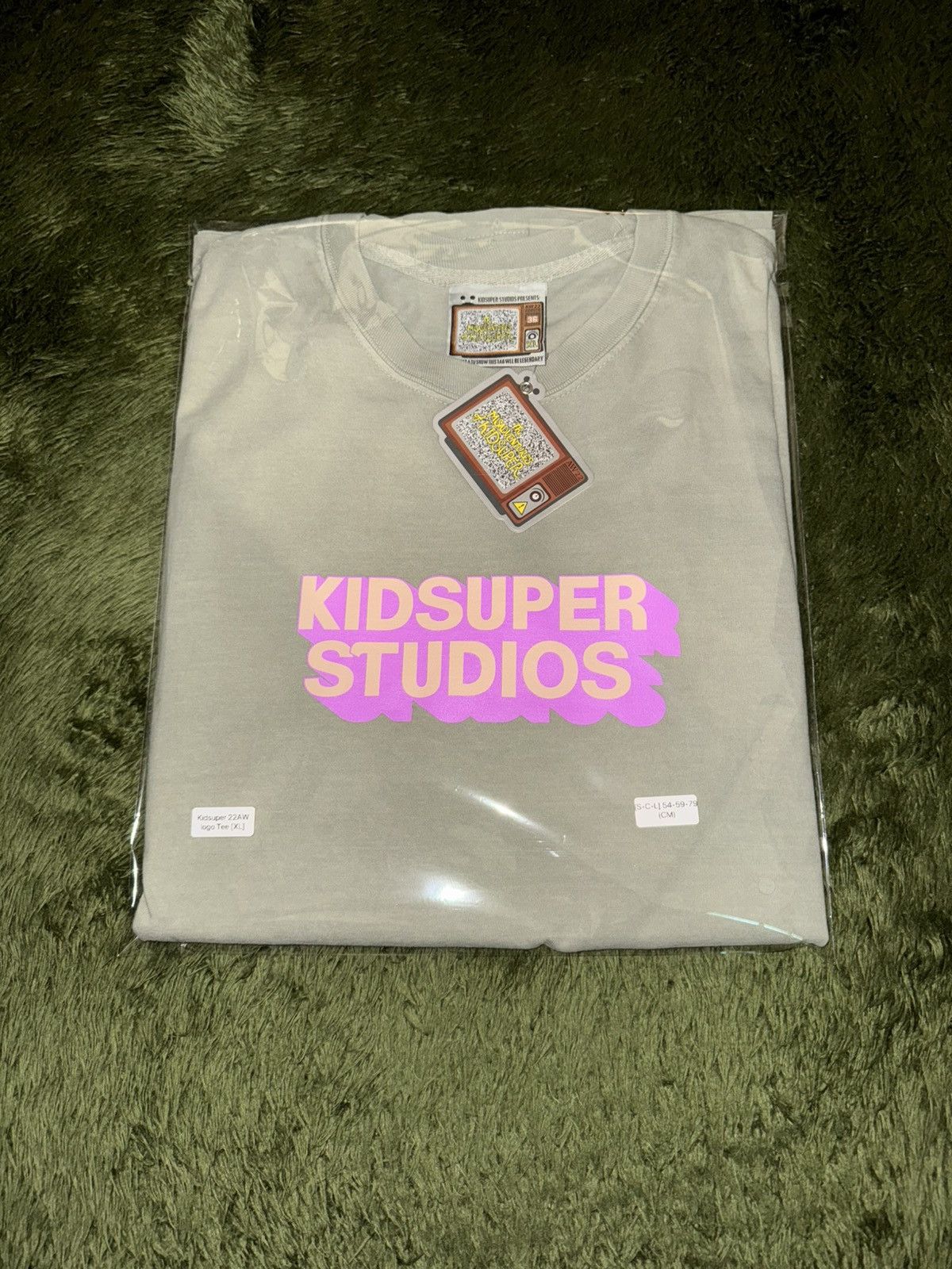 KidSuper [XL] KIDSUPER Studios 22AW Collection Logo Tubular T-Shirt Size US XL / EU 56 / 4 - 12 Thumbnail